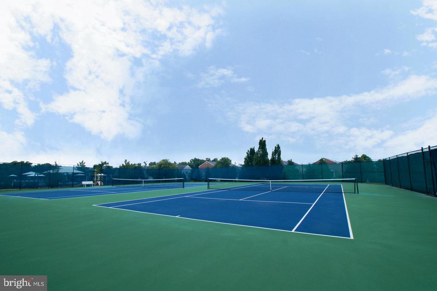 BELMONT CENTER - Residential Lease