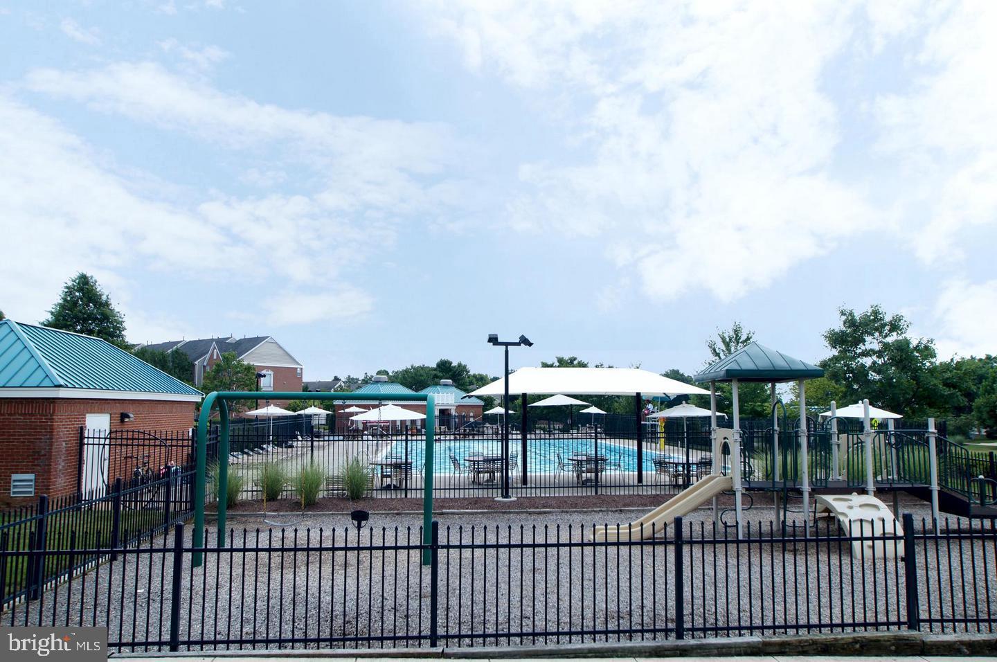 BELMONT CENTER - Residential Lease