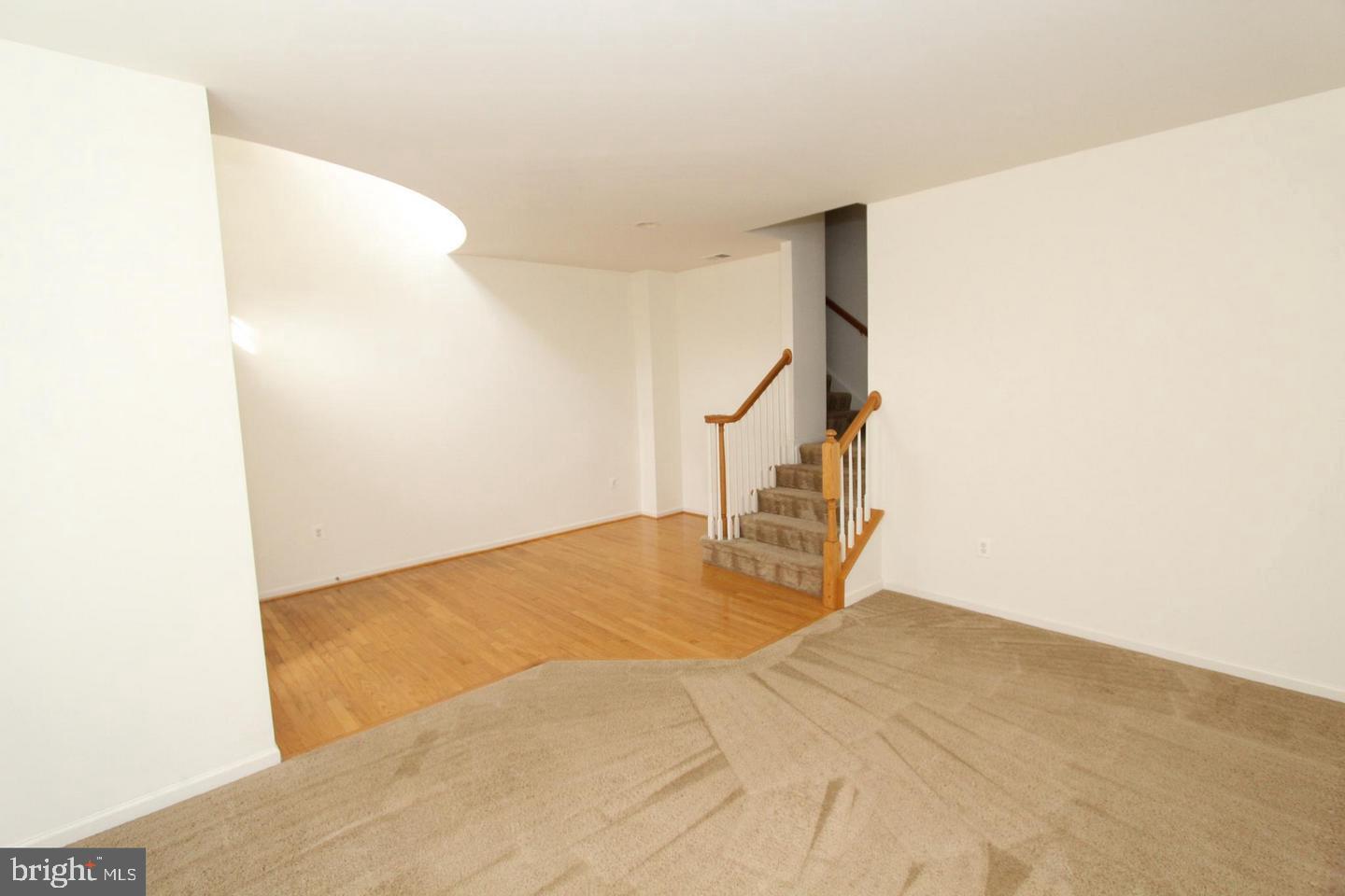 BELMONT CENTER - Residential Lease