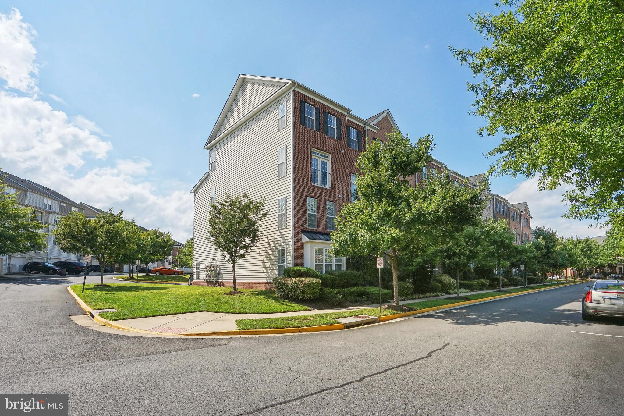 POTOMAC CLUB - Residential