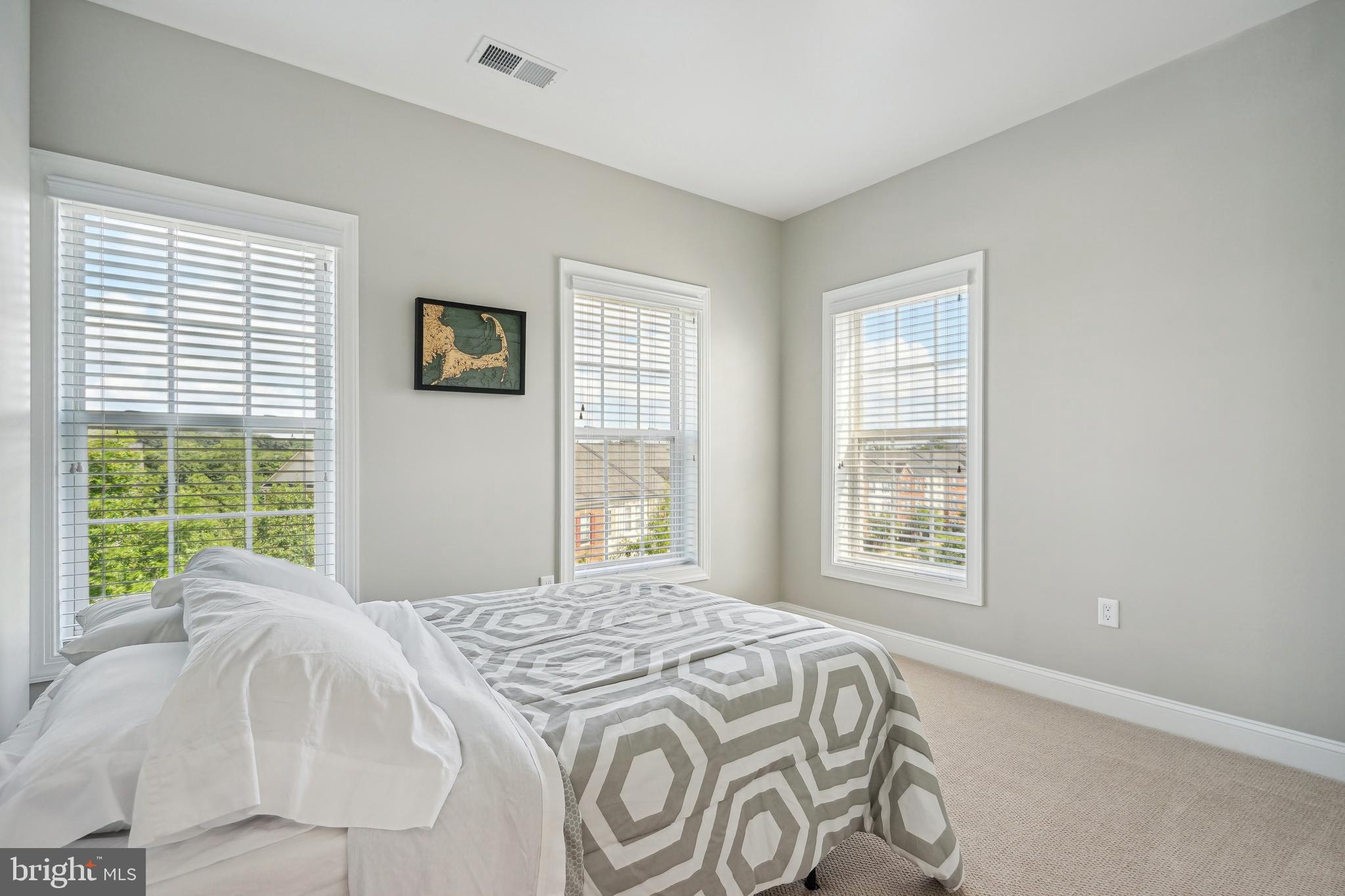 POTOMAC CLUB - Residential