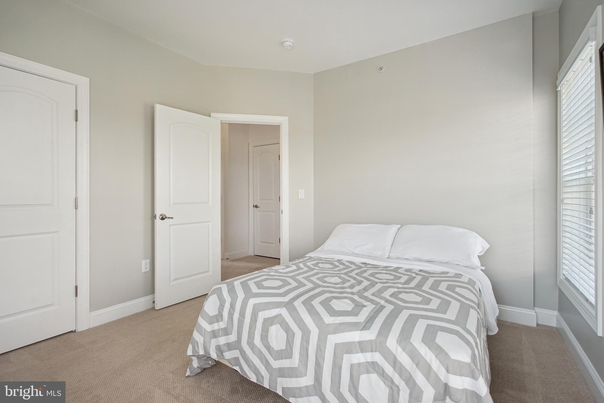 POTOMAC CLUB - Residential