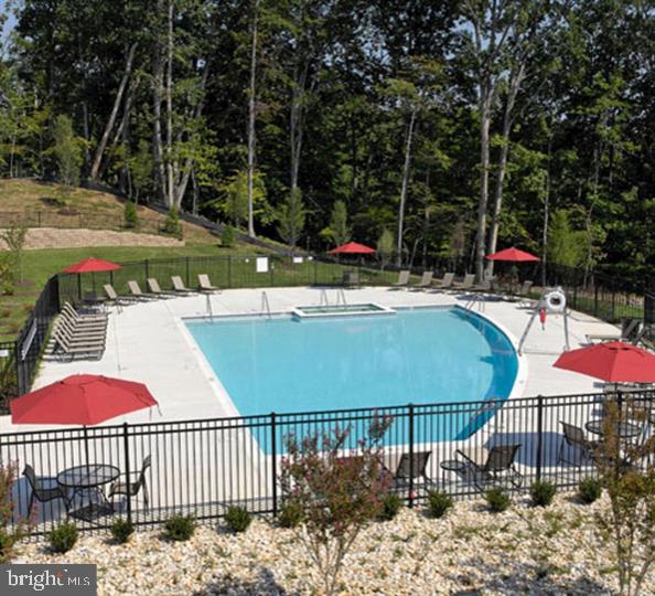 POTOMAC CLUB - Residential