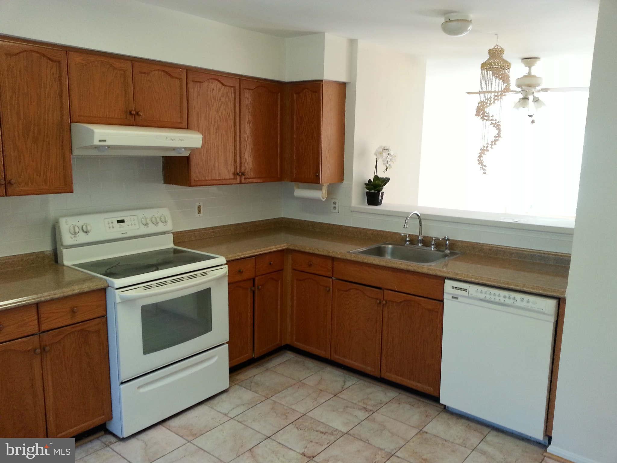 SEQUOIA LEA - Residential Lease