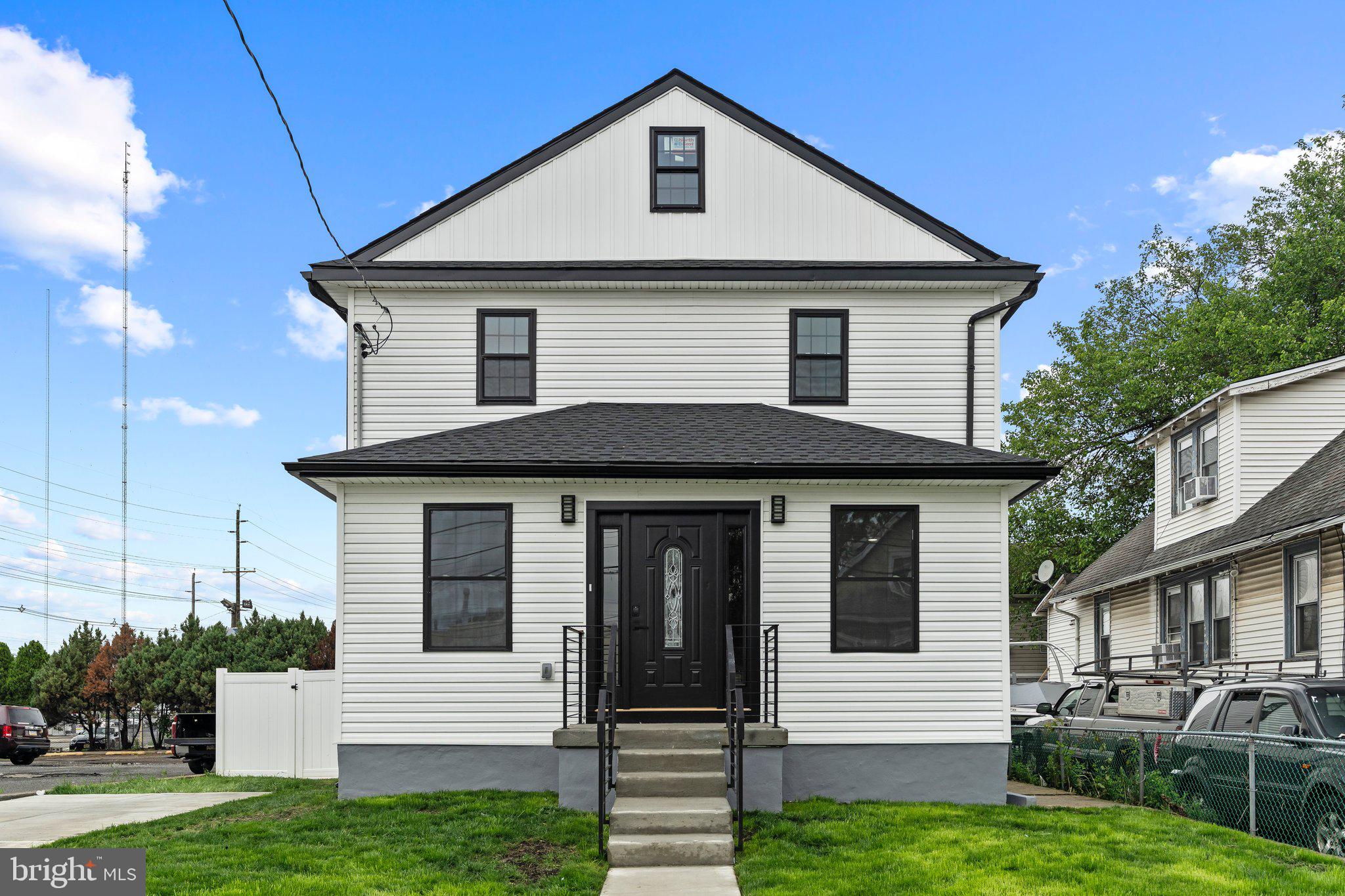 1315 GRANT AVENUE