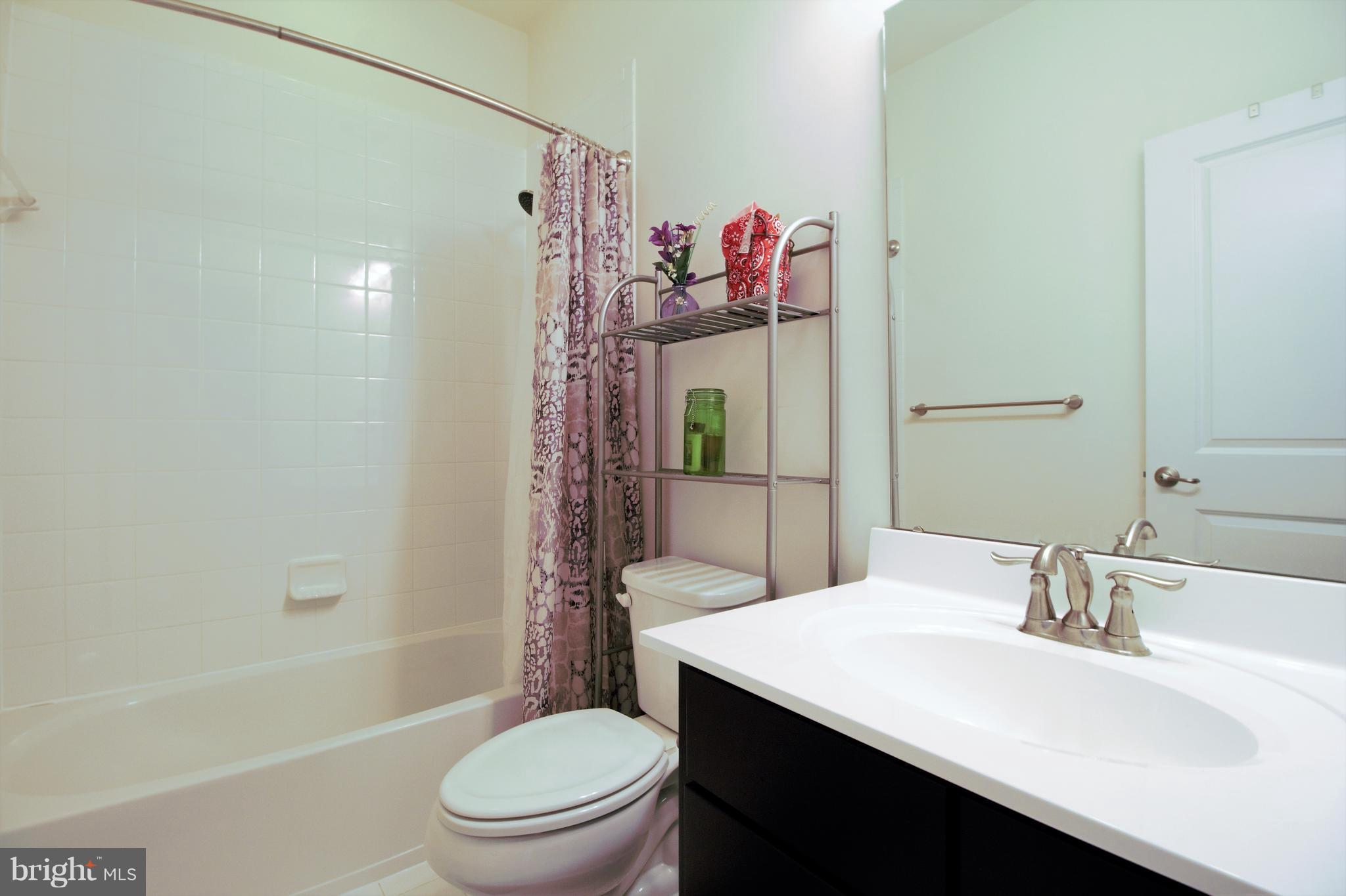 CREEKSIDE VILLAGE AT TANYARD SPRINGS - Residential