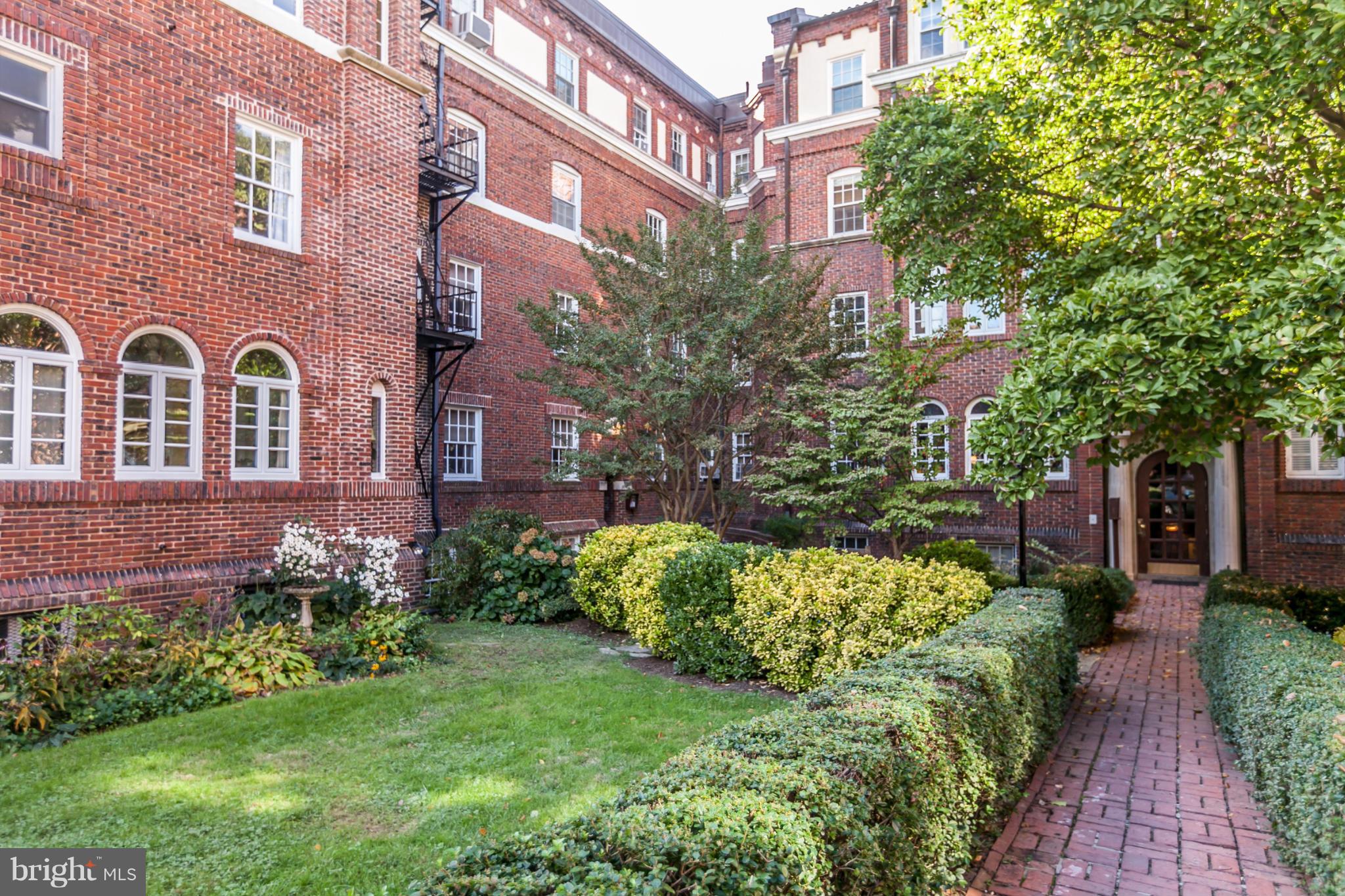 CHARLES VILLAGE - Residential