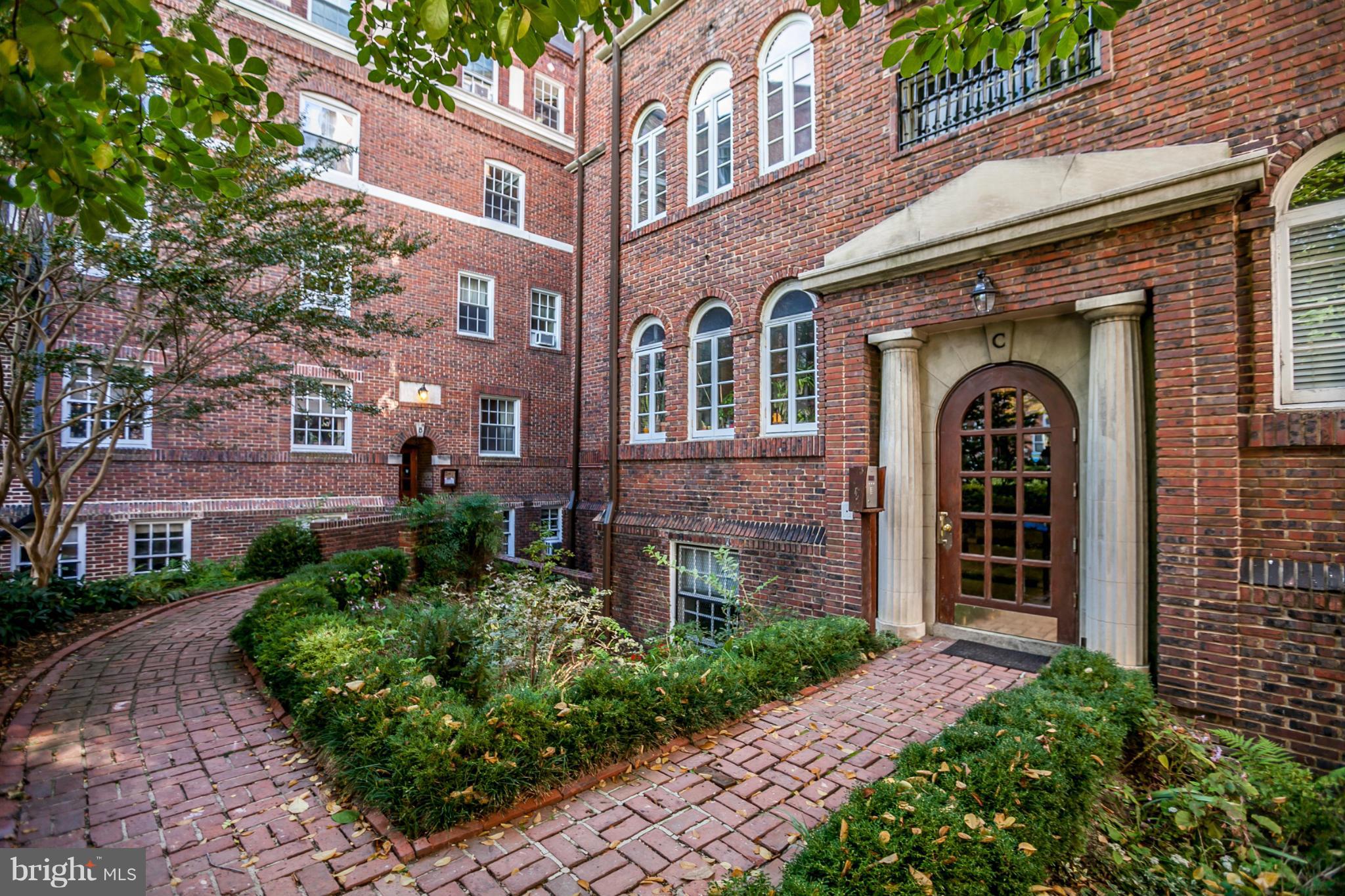 CHARLES VILLAGE - Residential