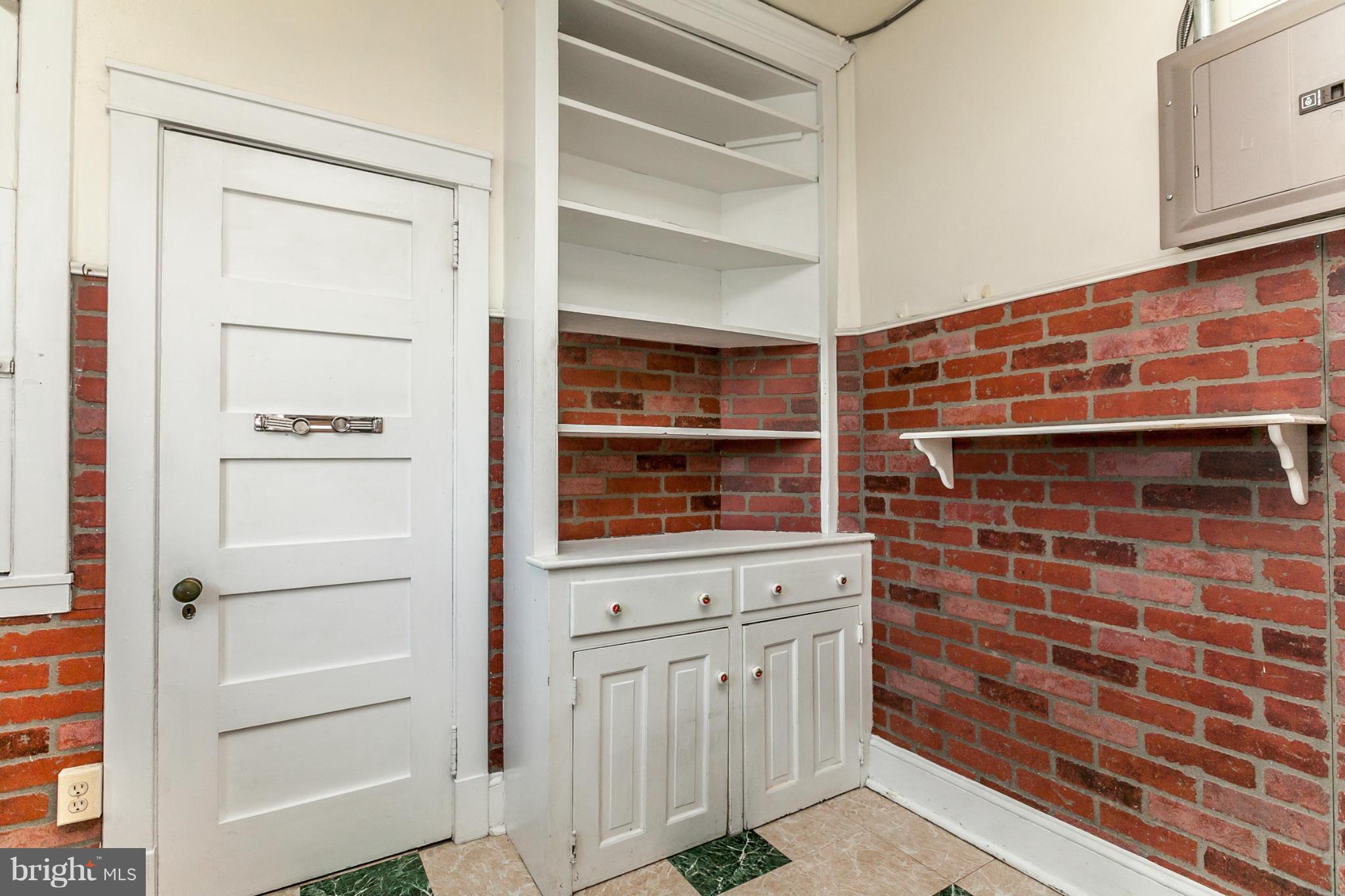 CHARLES VILLAGE - Residential