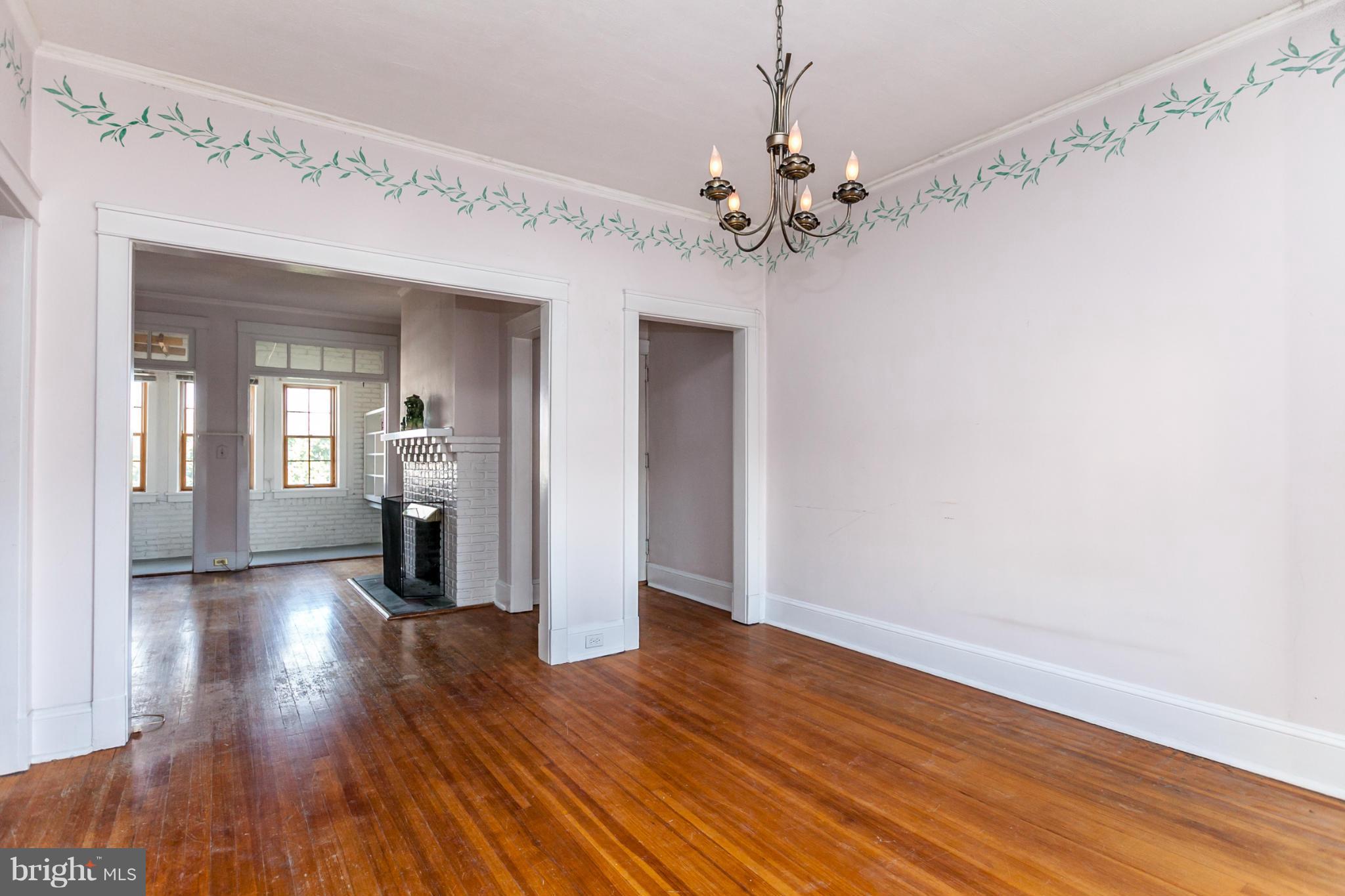 CHARLES VILLAGE - Residential