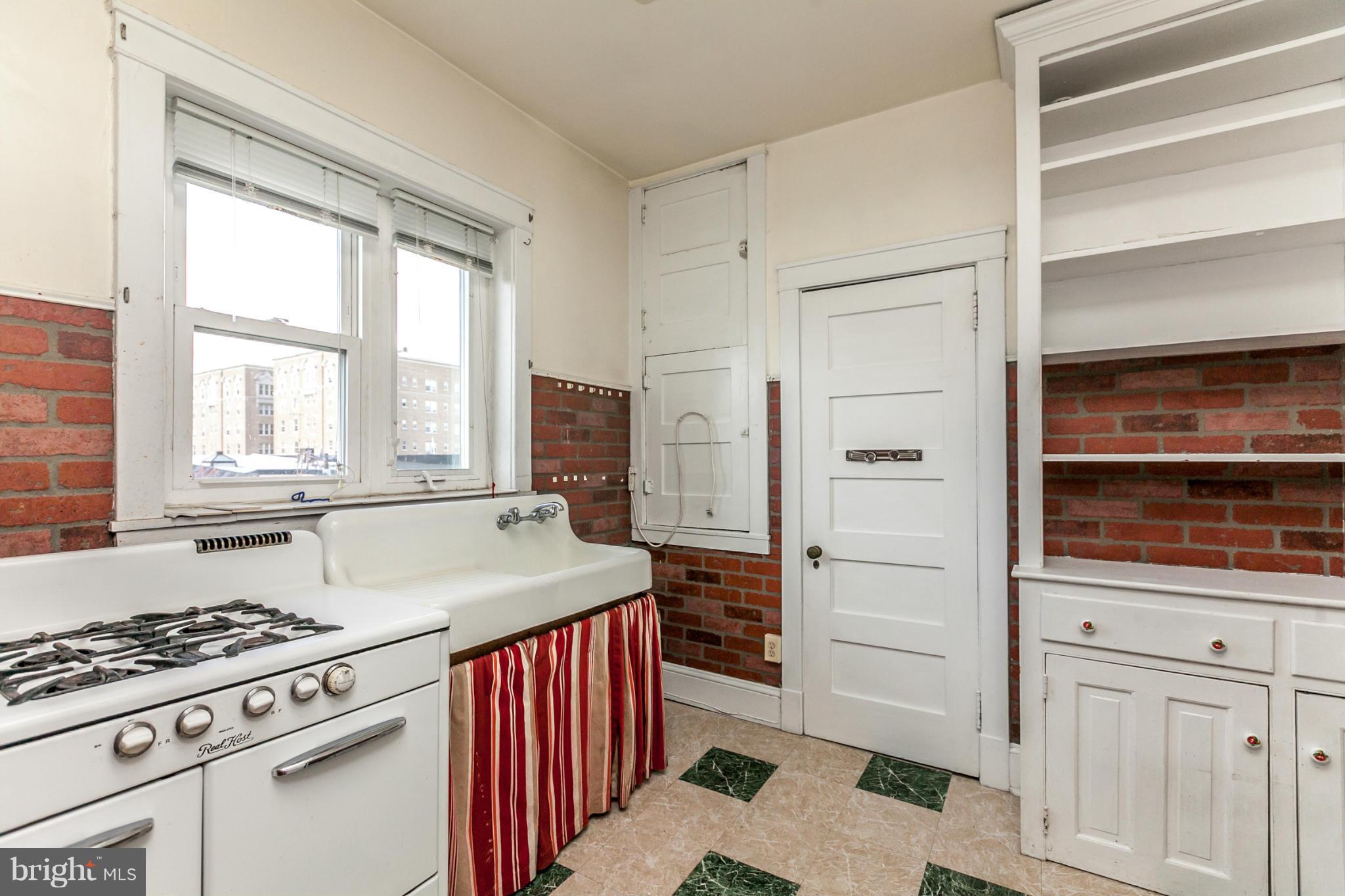 CHARLES VILLAGE - Residential