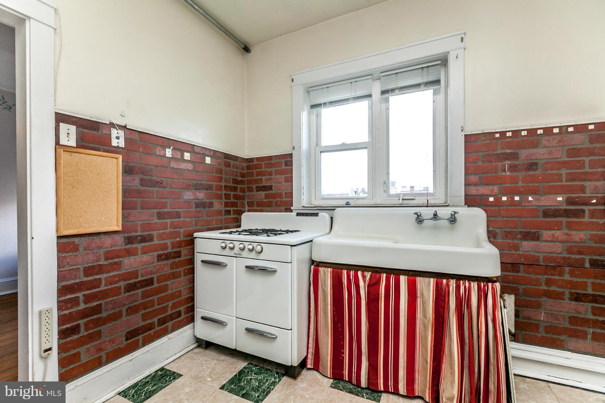 CHARLES VILLAGE - Residential