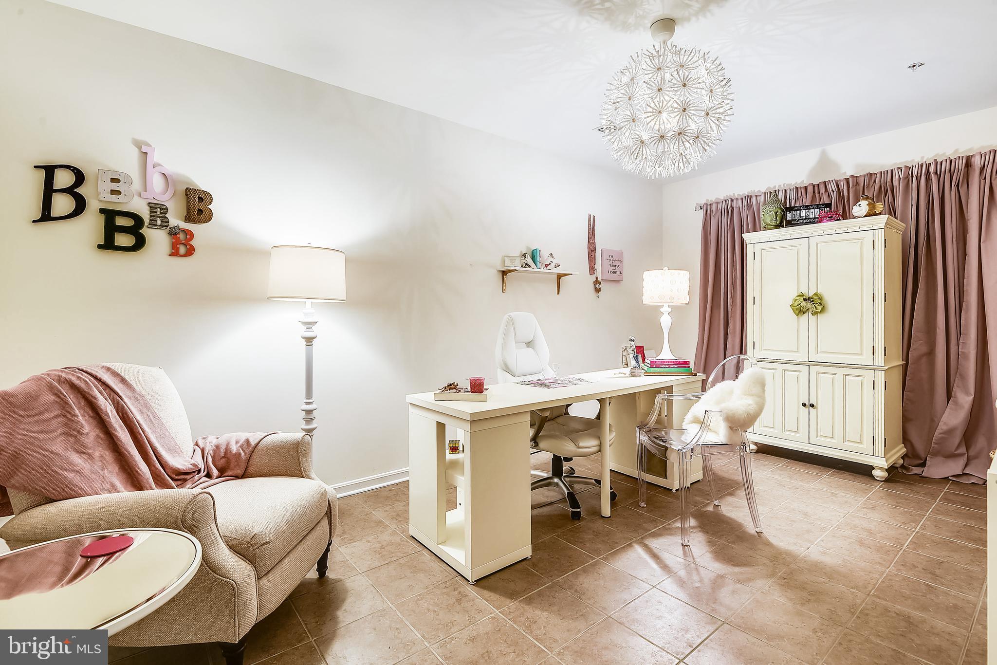 PALISADES AT OAK CREEK - Residential