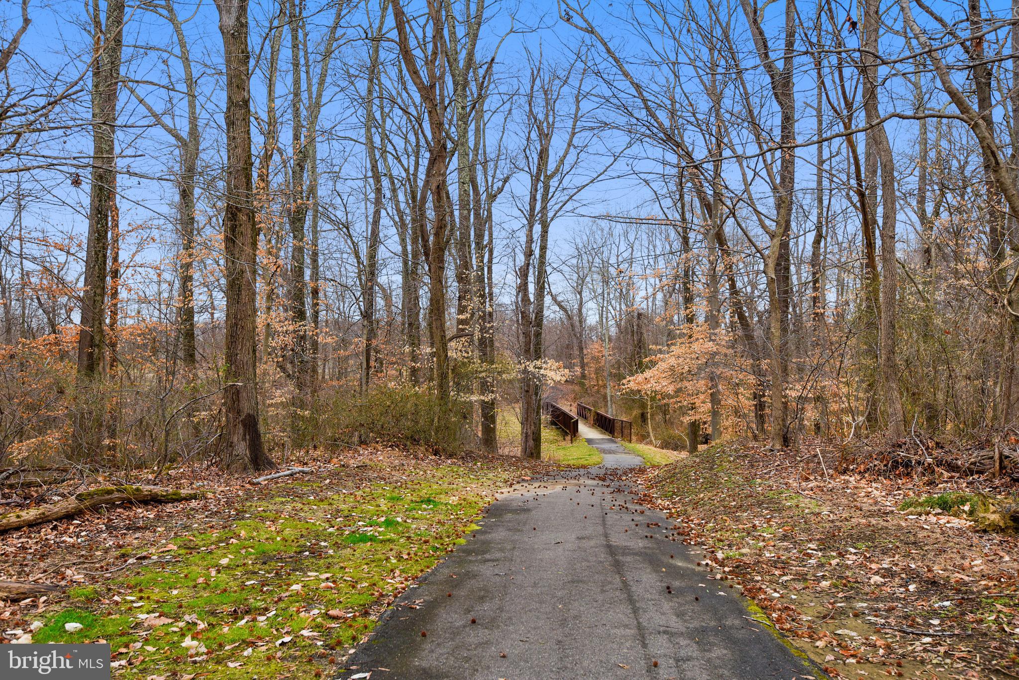 PALISADES AT OAK CREEK - Residential