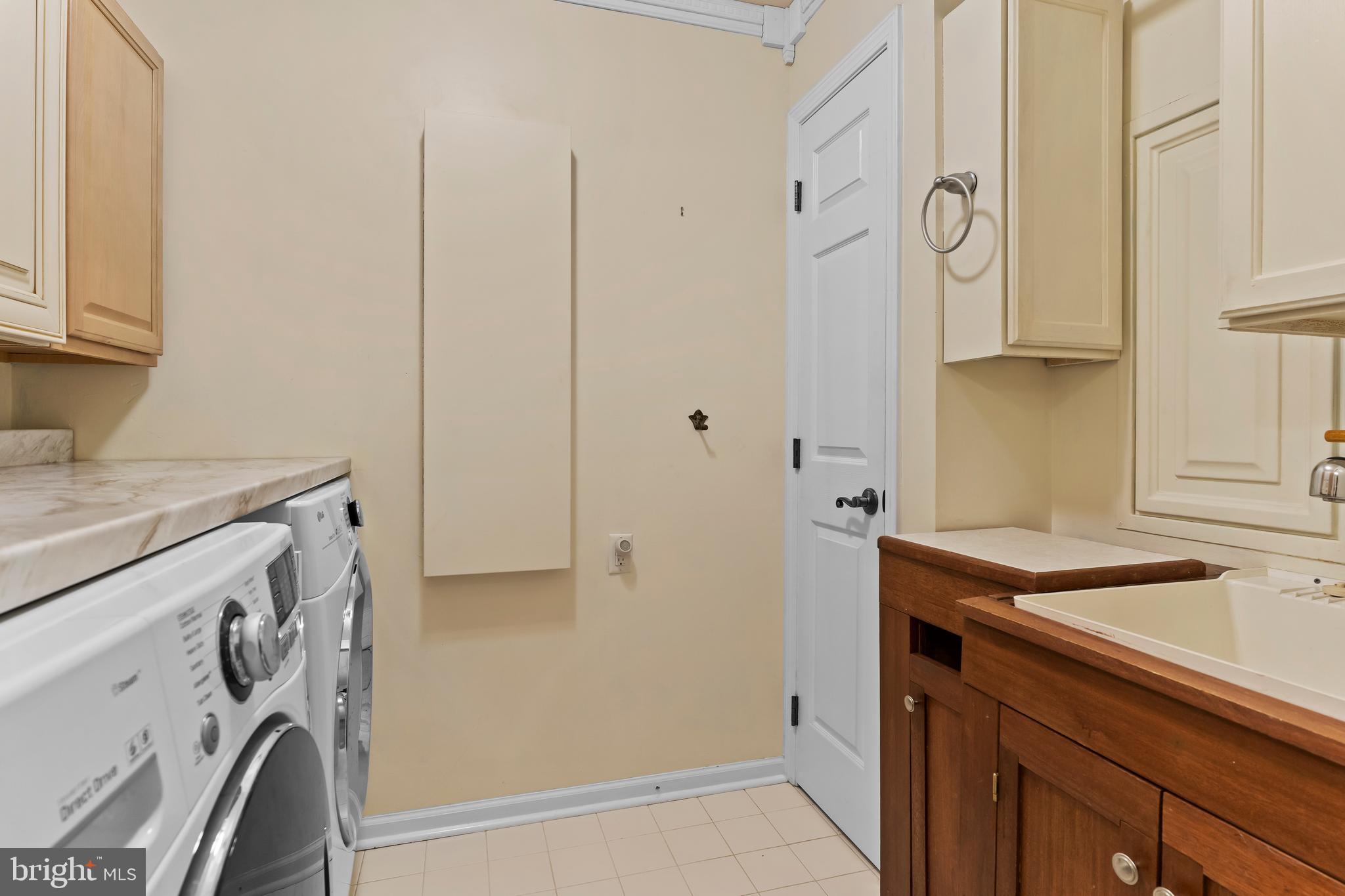 TRADITIONS OF AMERICA AT SILVER SPRING - Residential