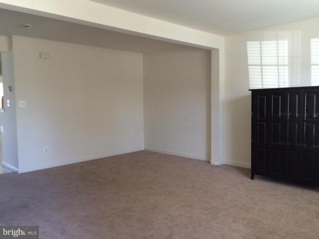 SOMERSET - Residential Lease