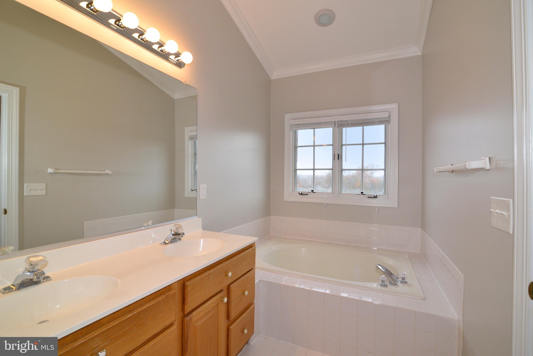 SOUTH RIDING - Residential Lease