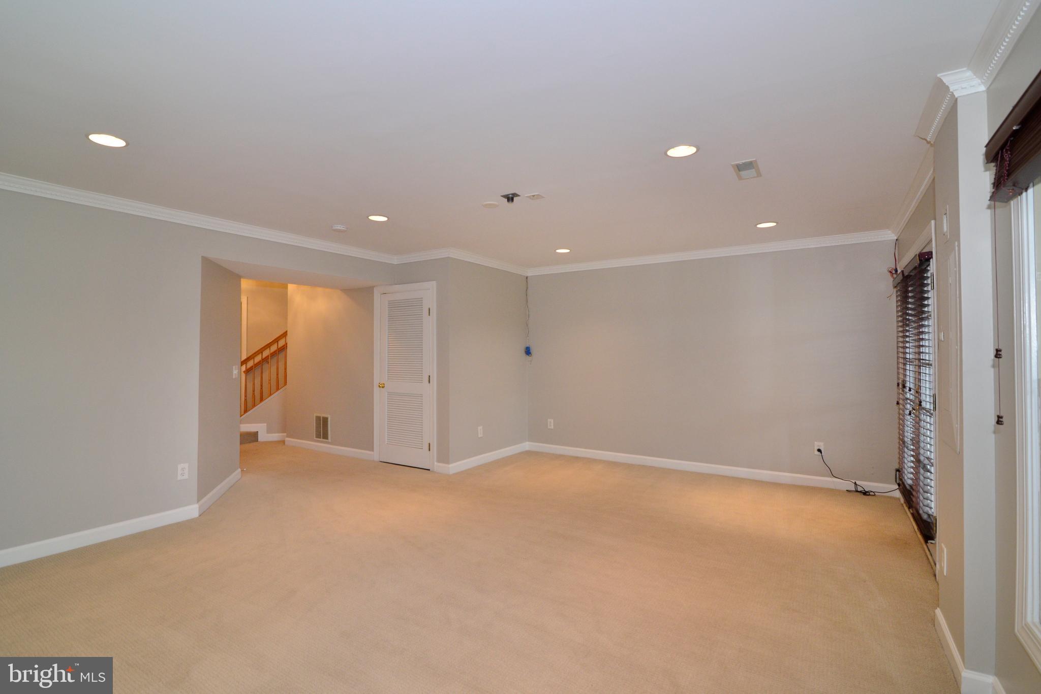 SOUTH RIDING - Residential Lease