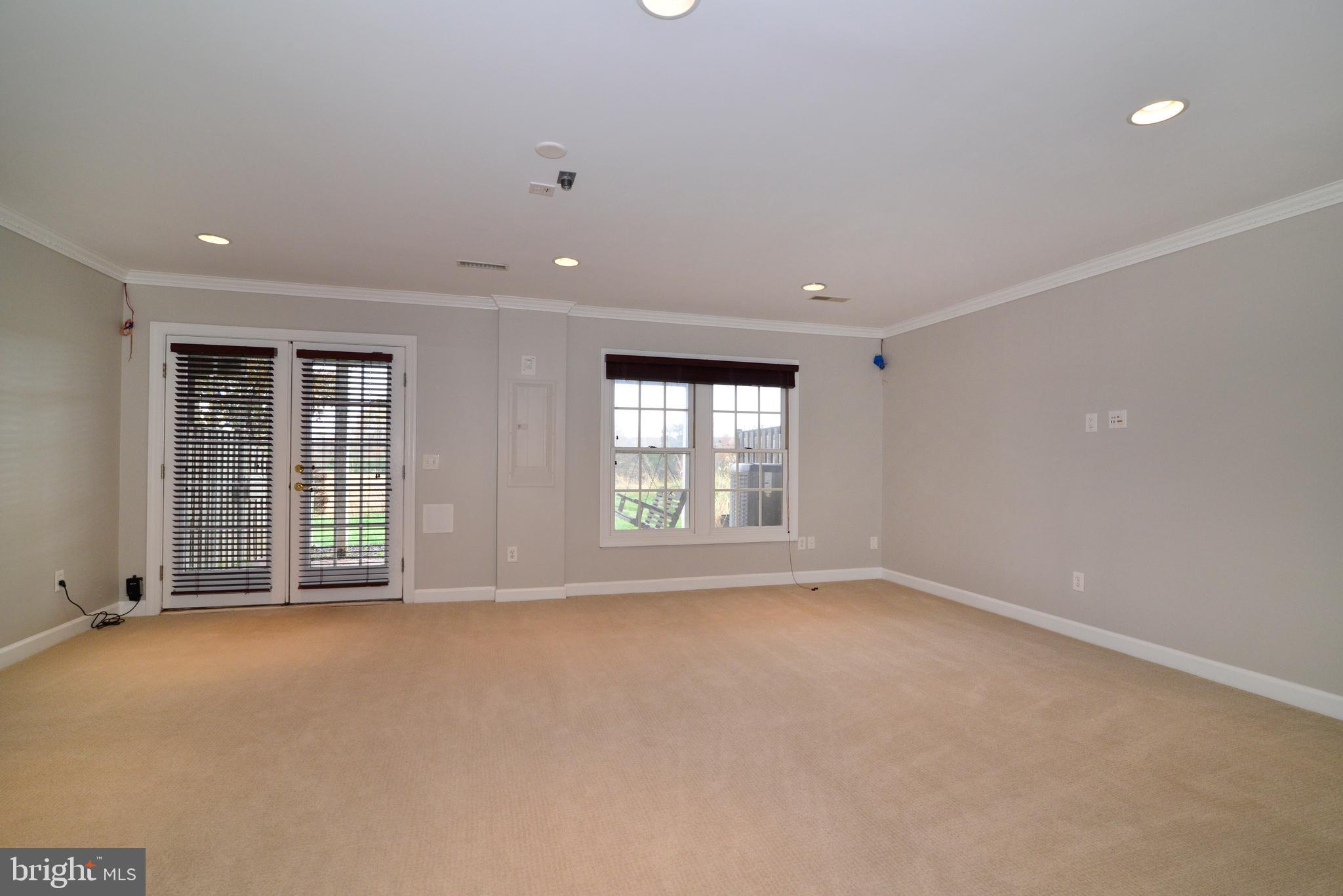SOUTH RIDING - Residential Lease