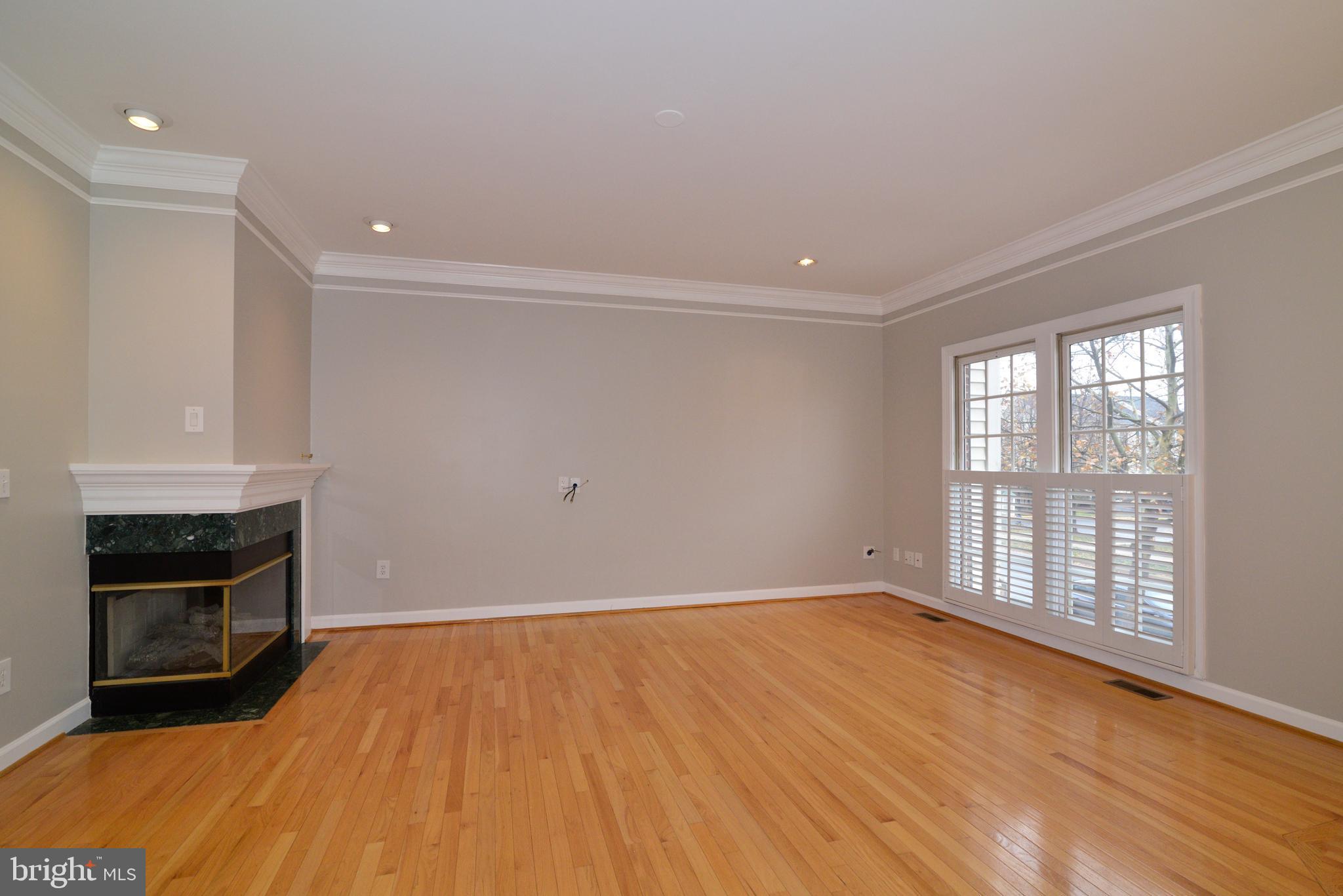 SOUTH RIDING - Residential Lease