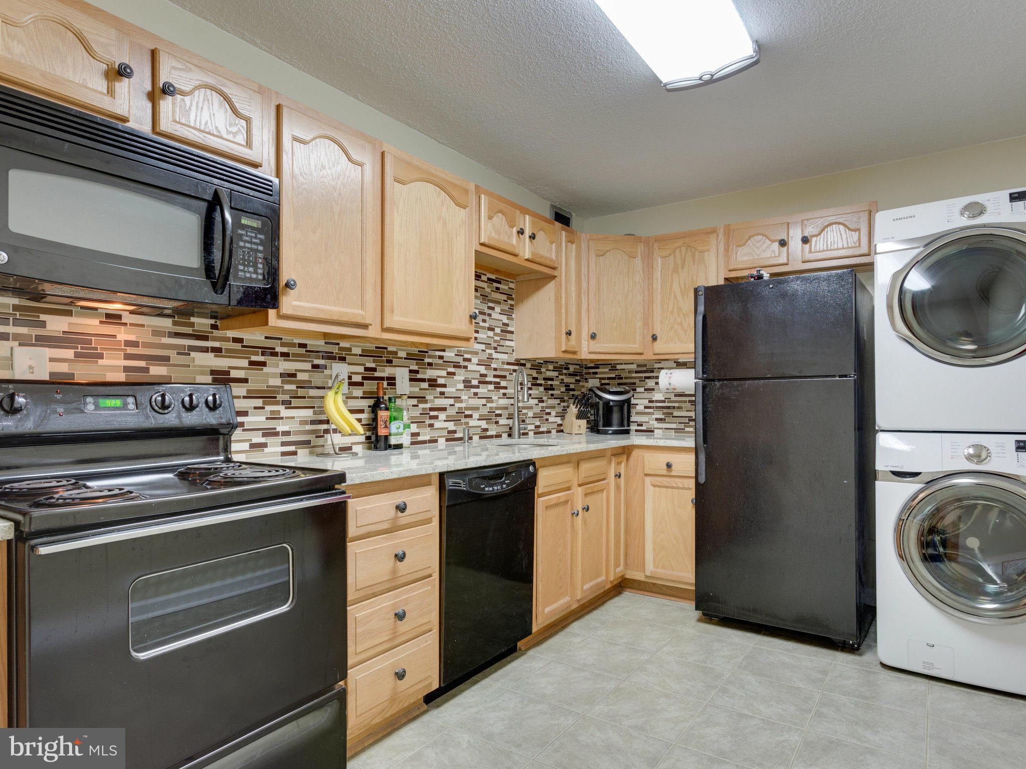 WATERGATE AT LANDMARK - Residential