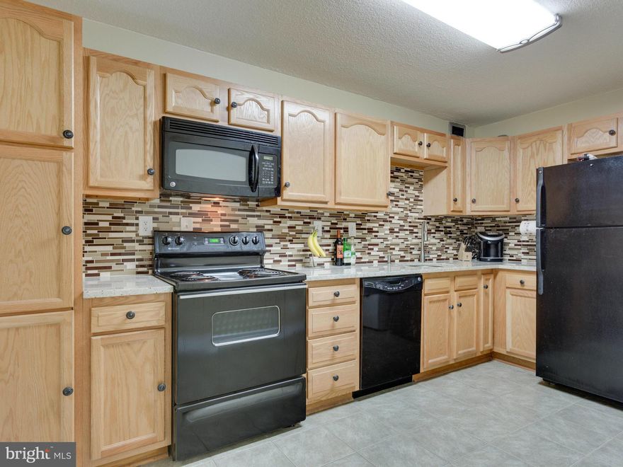 Enjoy "Resort Style Living" in this beautifully renovated 2 bed/2 bath home. Granite counters, glass back-splash, ceramic tile, full size washer/dryer, all new doors and lighting, new HVAC. Both baths renovated with ceramic tile, ceramic tub and new vanities. Unique split-bedrooms with private baths. New paint and carpet. All utilities & Watergate's Famous Amenities included in fee.