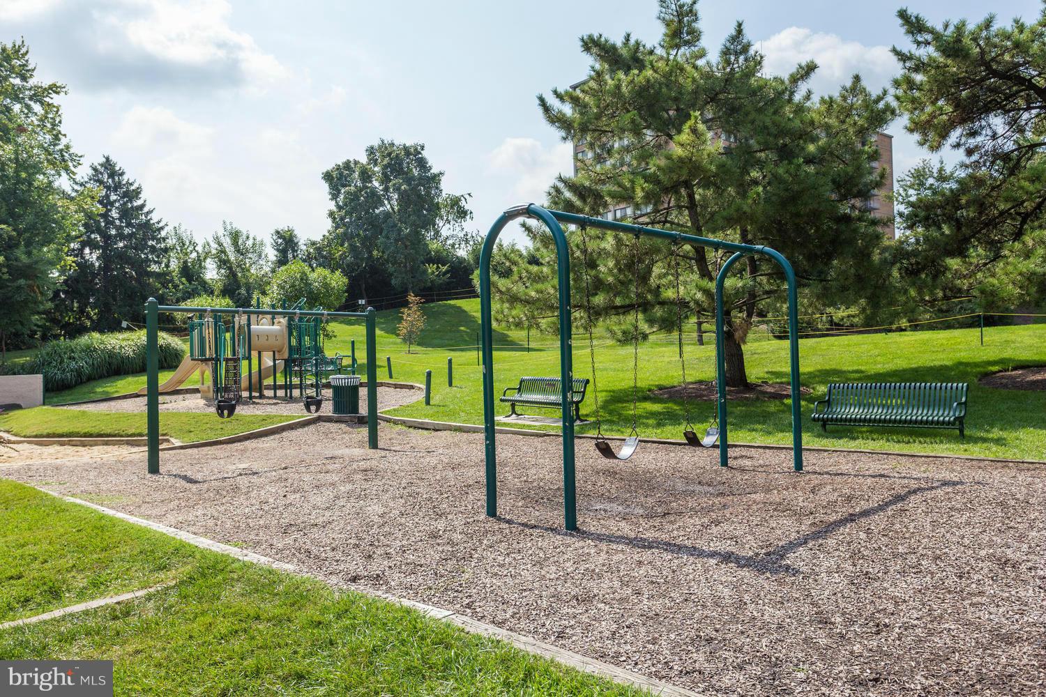 WATERGATE AT LANDMARK - Residential