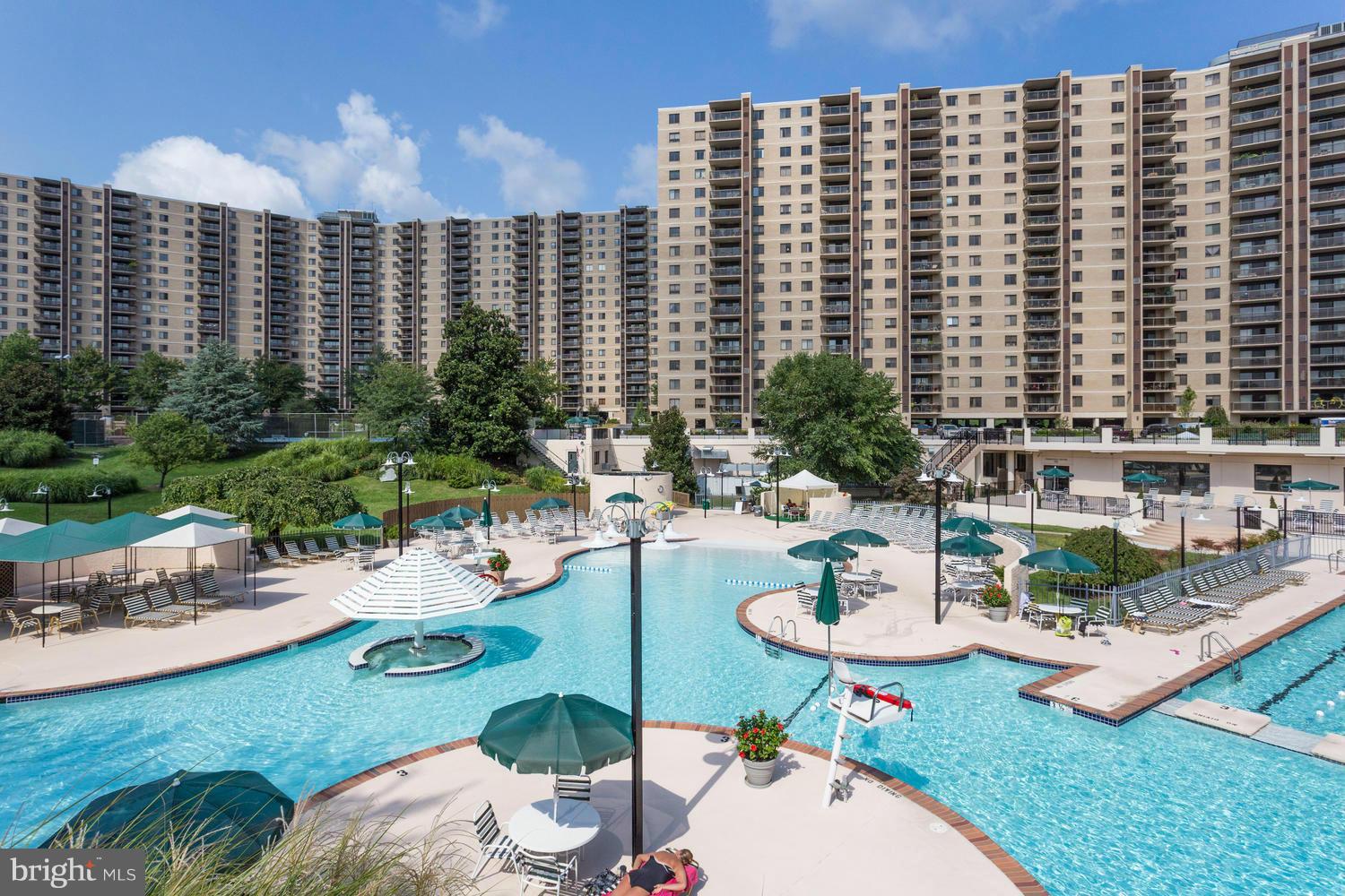 WATERGATE AT LANDMARK - Residential