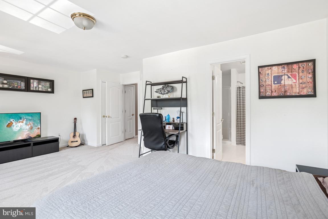 BROADLANDS - Residential