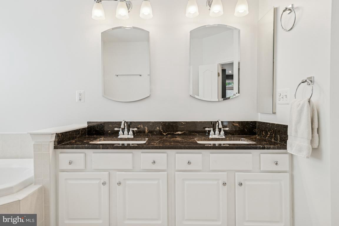 BROADLANDS - Residential