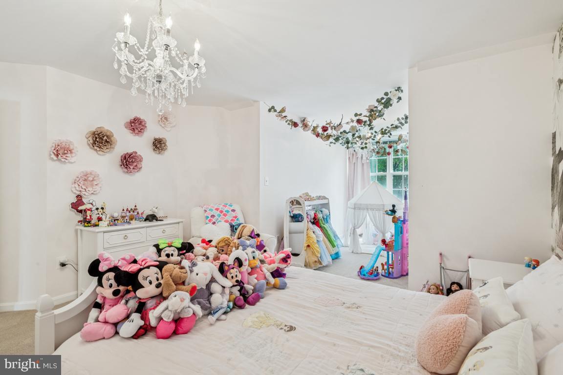 BROADLANDS - Residential