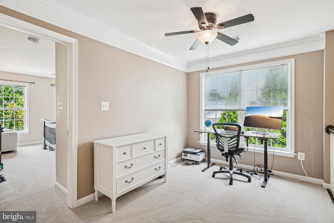 BROADLANDS - Residential