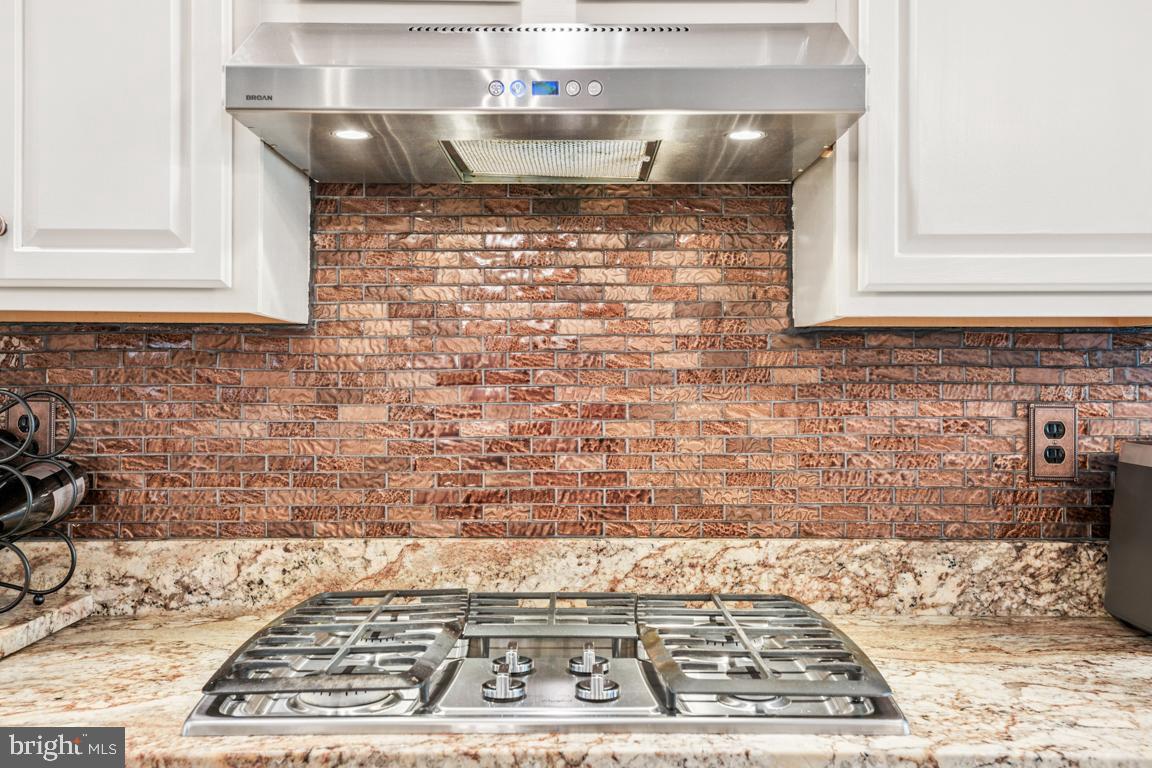 BROADLANDS - Residential