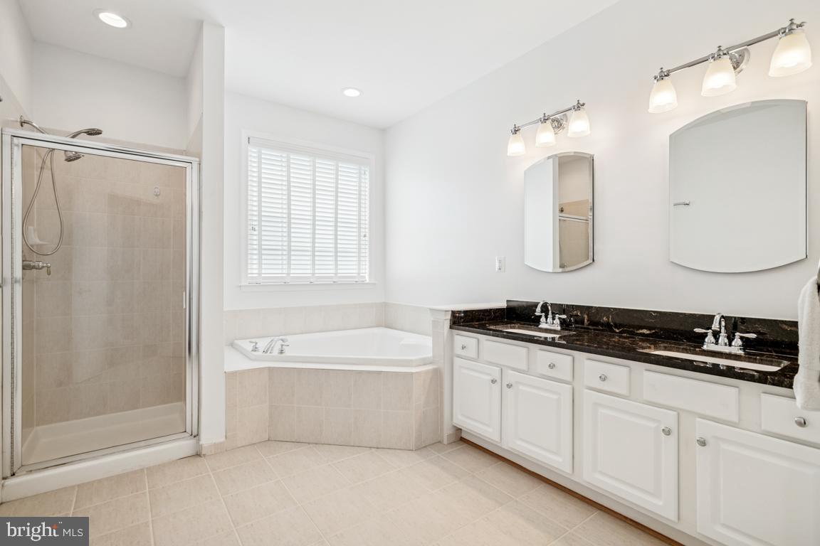 BROADLANDS - Residential