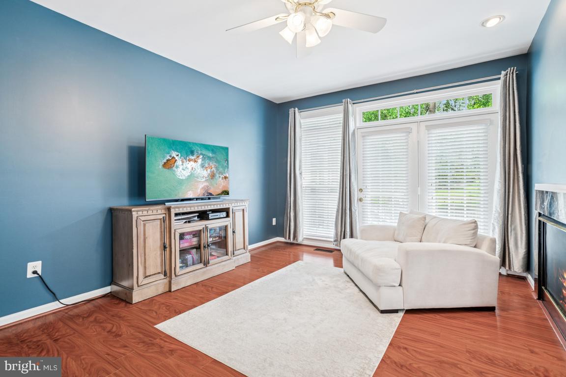 BROADLANDS - Residential