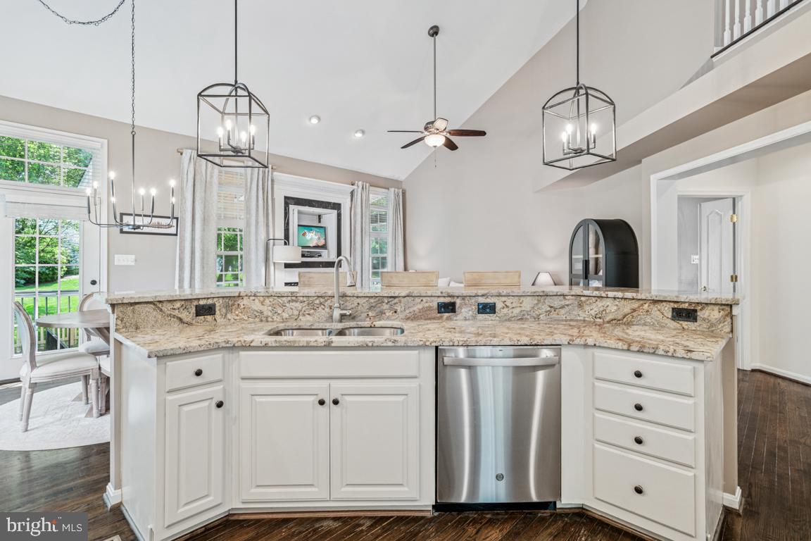 BROADLANDS - Residential