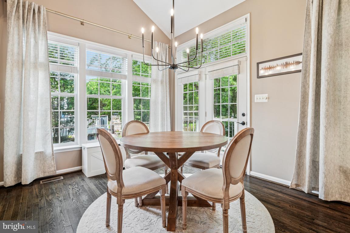 BROADLANDS - Residential