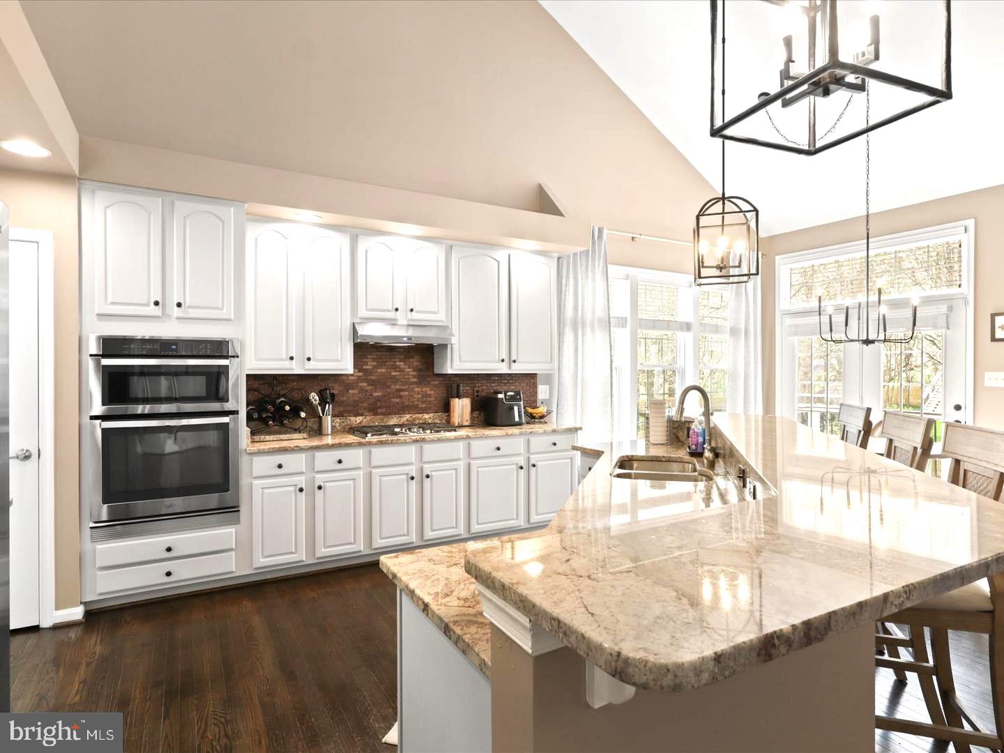 BROADLANDS - Residential