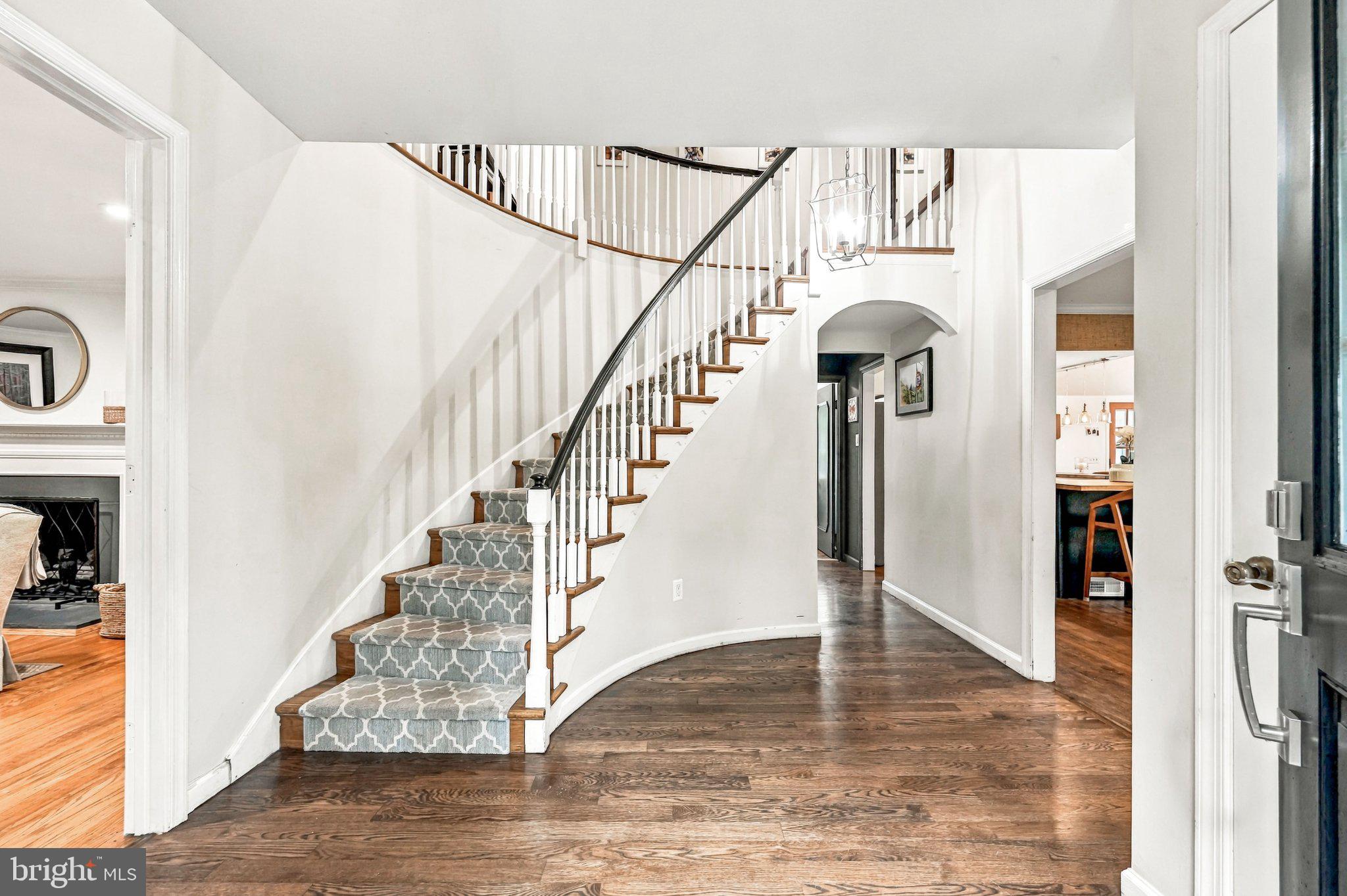 408 LANTERN LANE