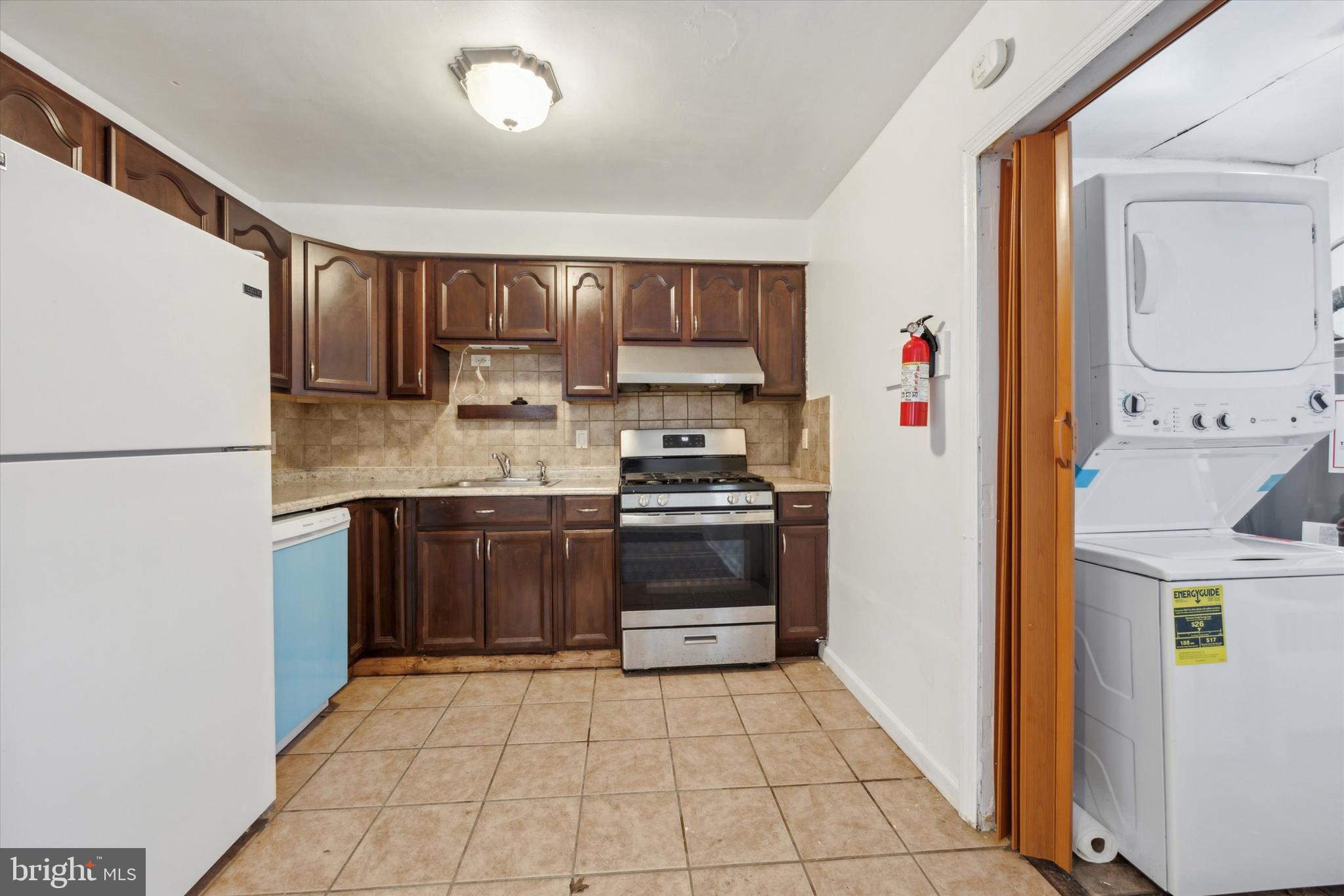 SECANE - Residential Lease