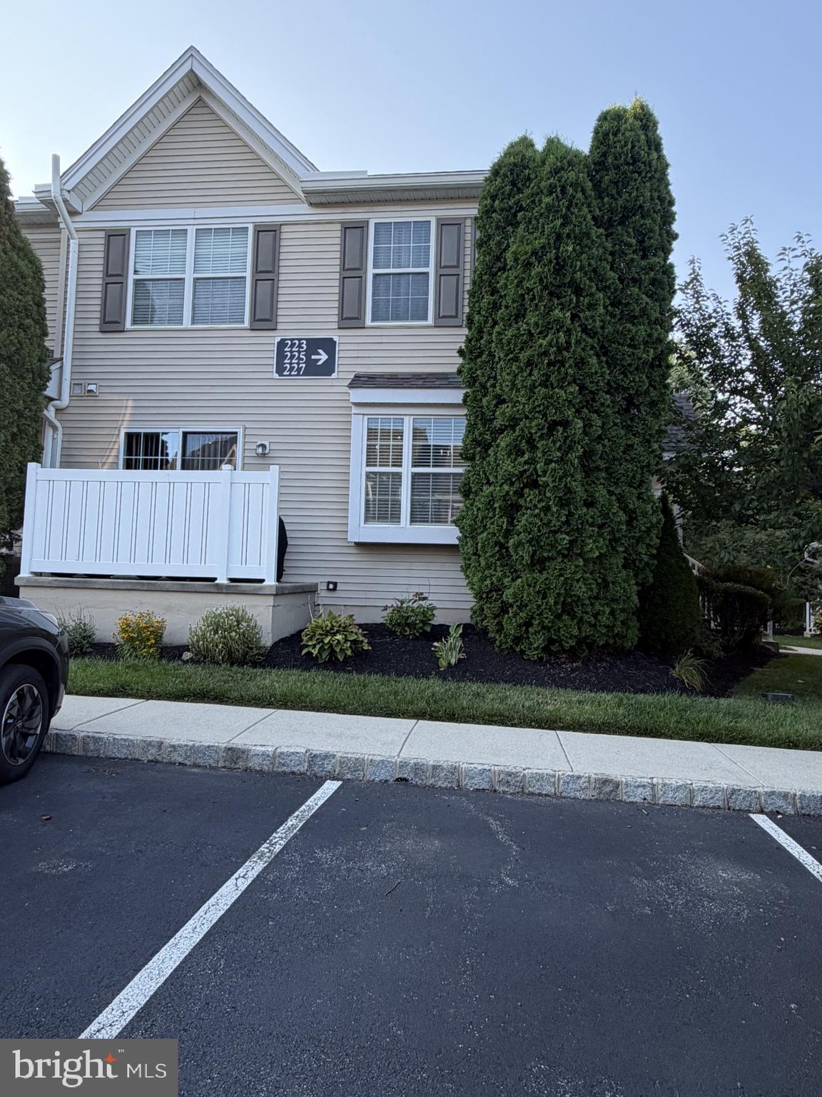 223 FLAGSTONE ROAD 8