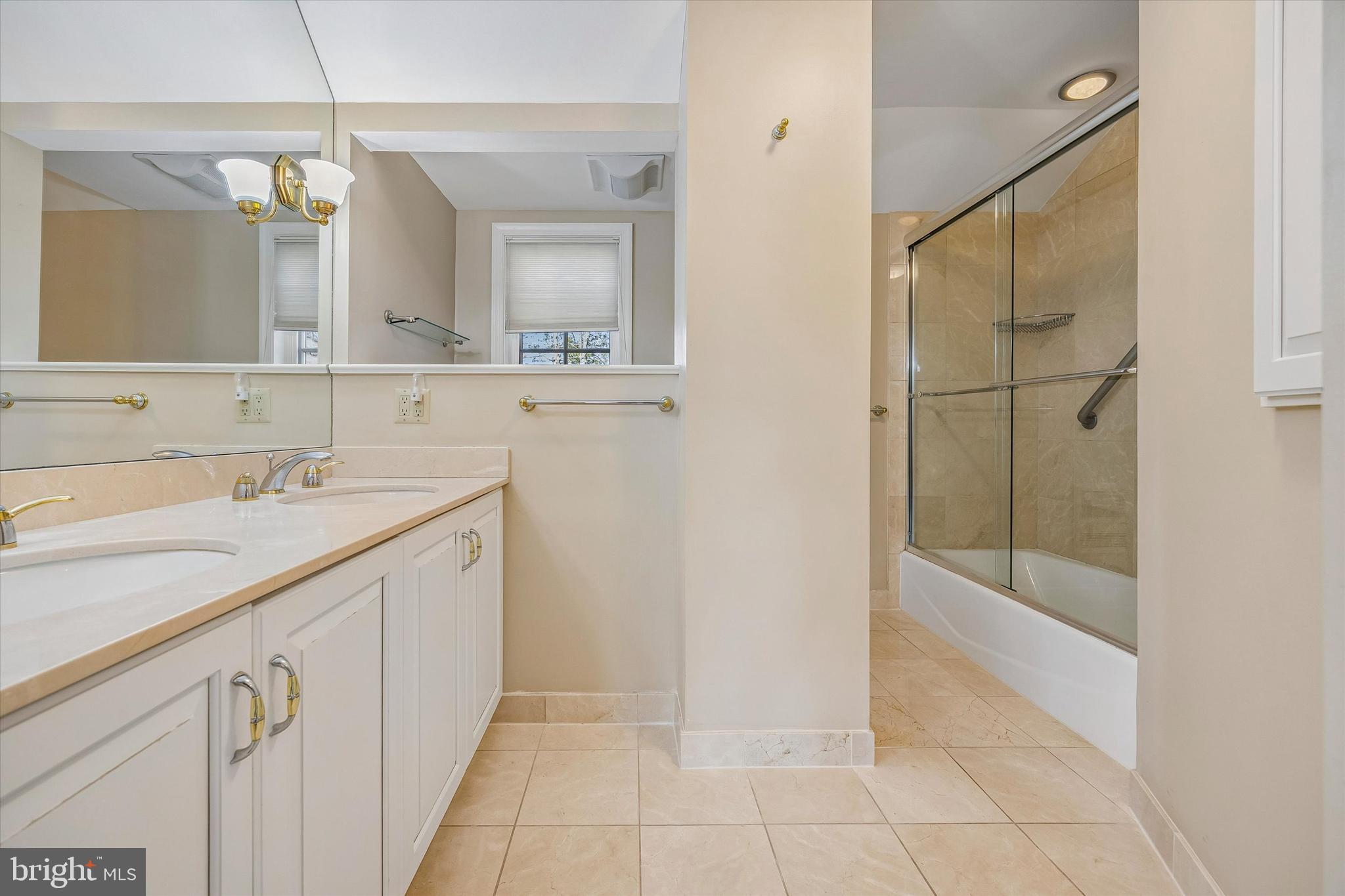 SHORTRIDGE - Residential