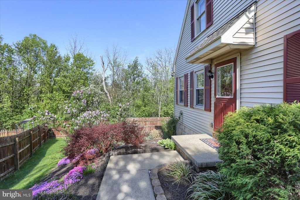 Photo of 2638 NORTHFIELD DR, EAST PETERSBURG, PA 17520 (MLS # PALA2033934)