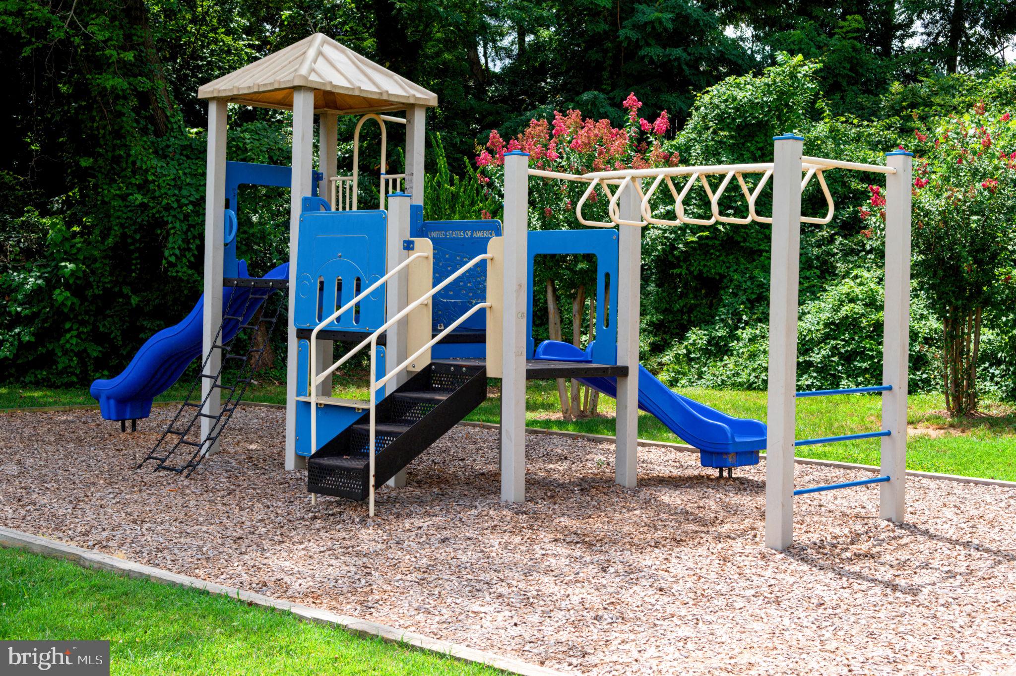 FAIRFAX PLAZA TOWNHOUSES - Residential