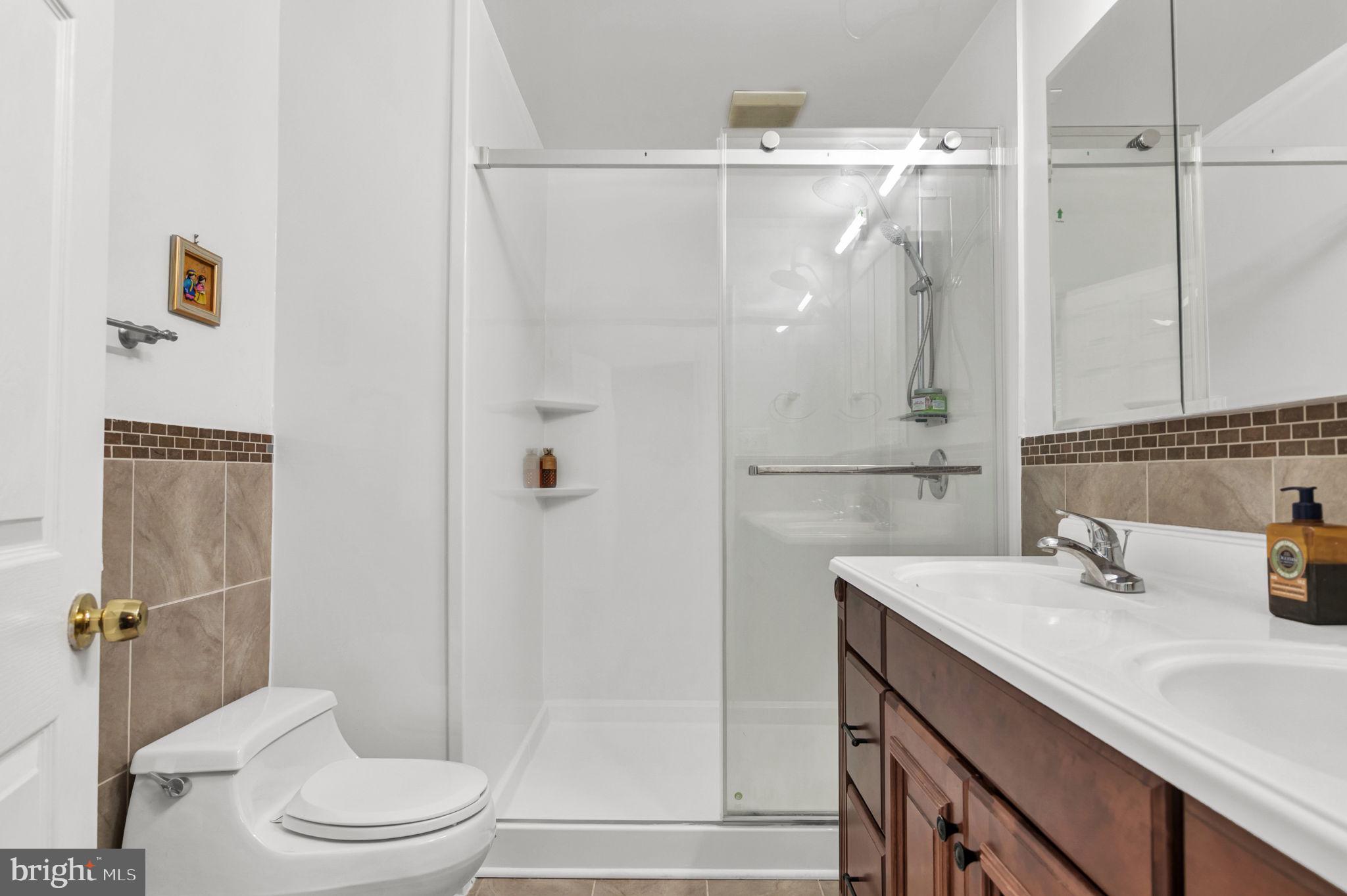 FAIRFAX PLAZA TOWNHOUSES - Residential