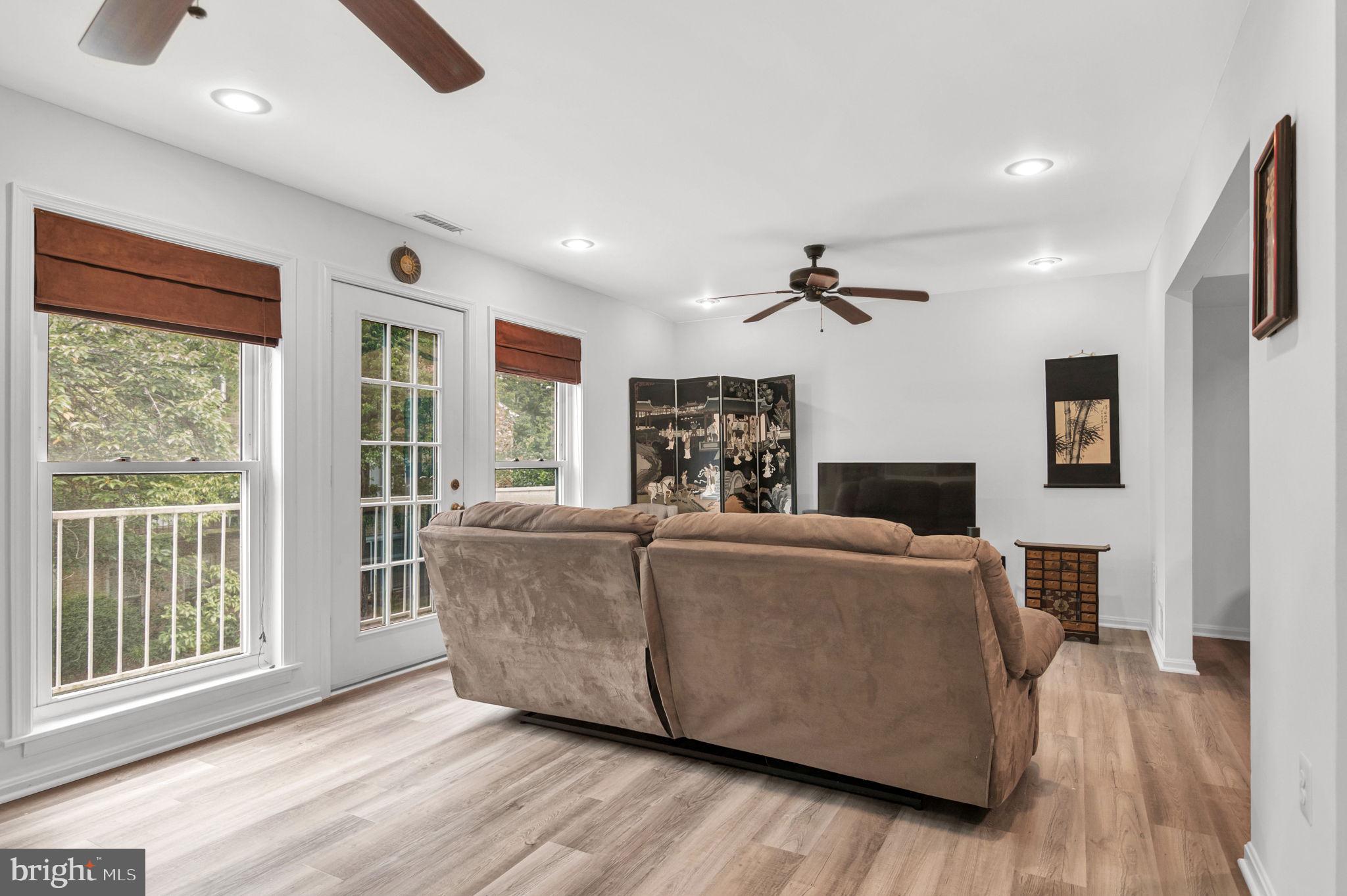 FAIRFAX PLAZA TOWNHOUSES - Residential