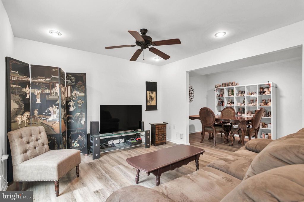 Photo of 3704 Persimmon Circle, FAIRFAX, VA 22031 (MLS # VAFX2269346)