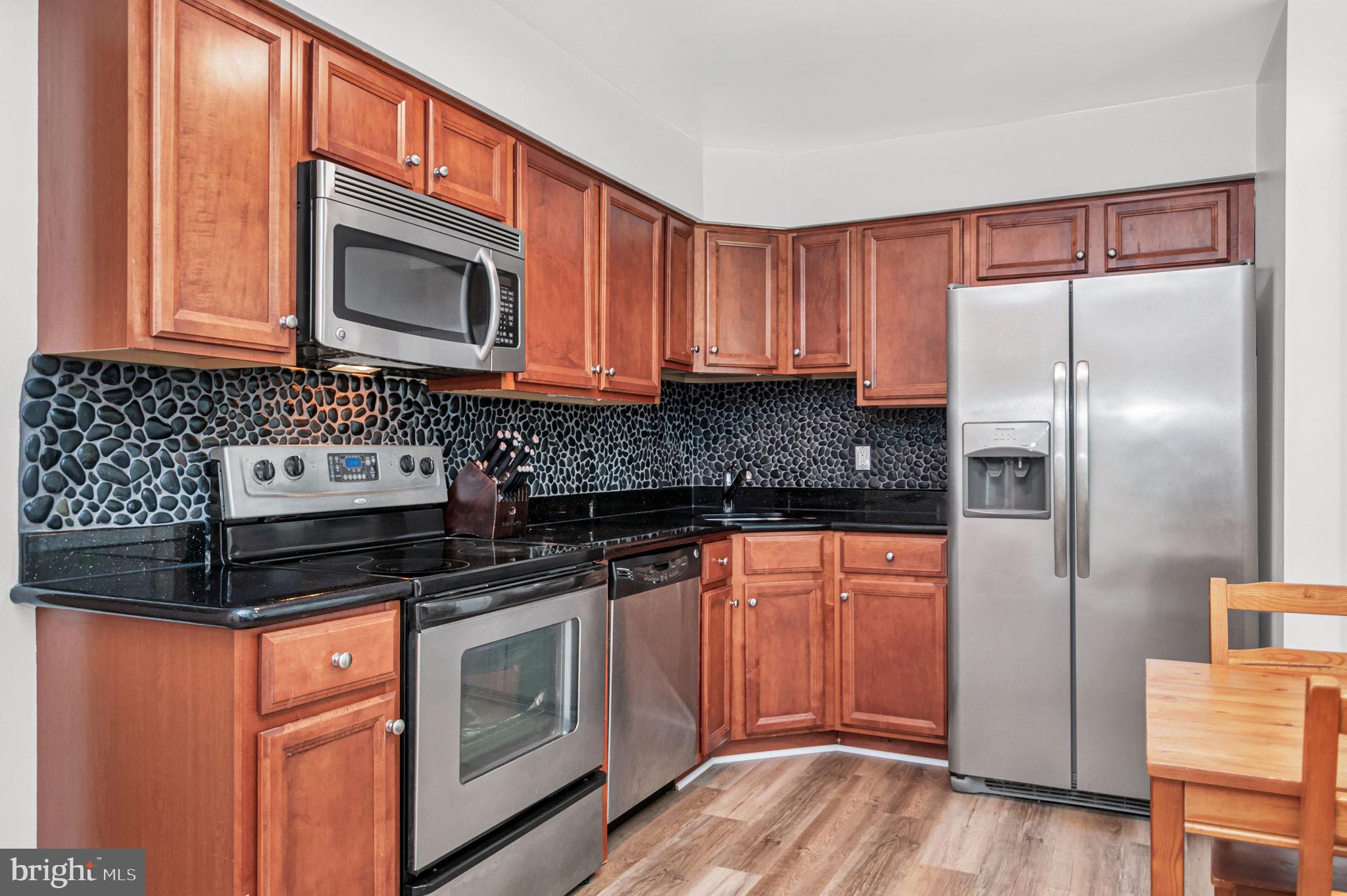 FAIRFAX PLAZA TOWNHOUSES - Residential