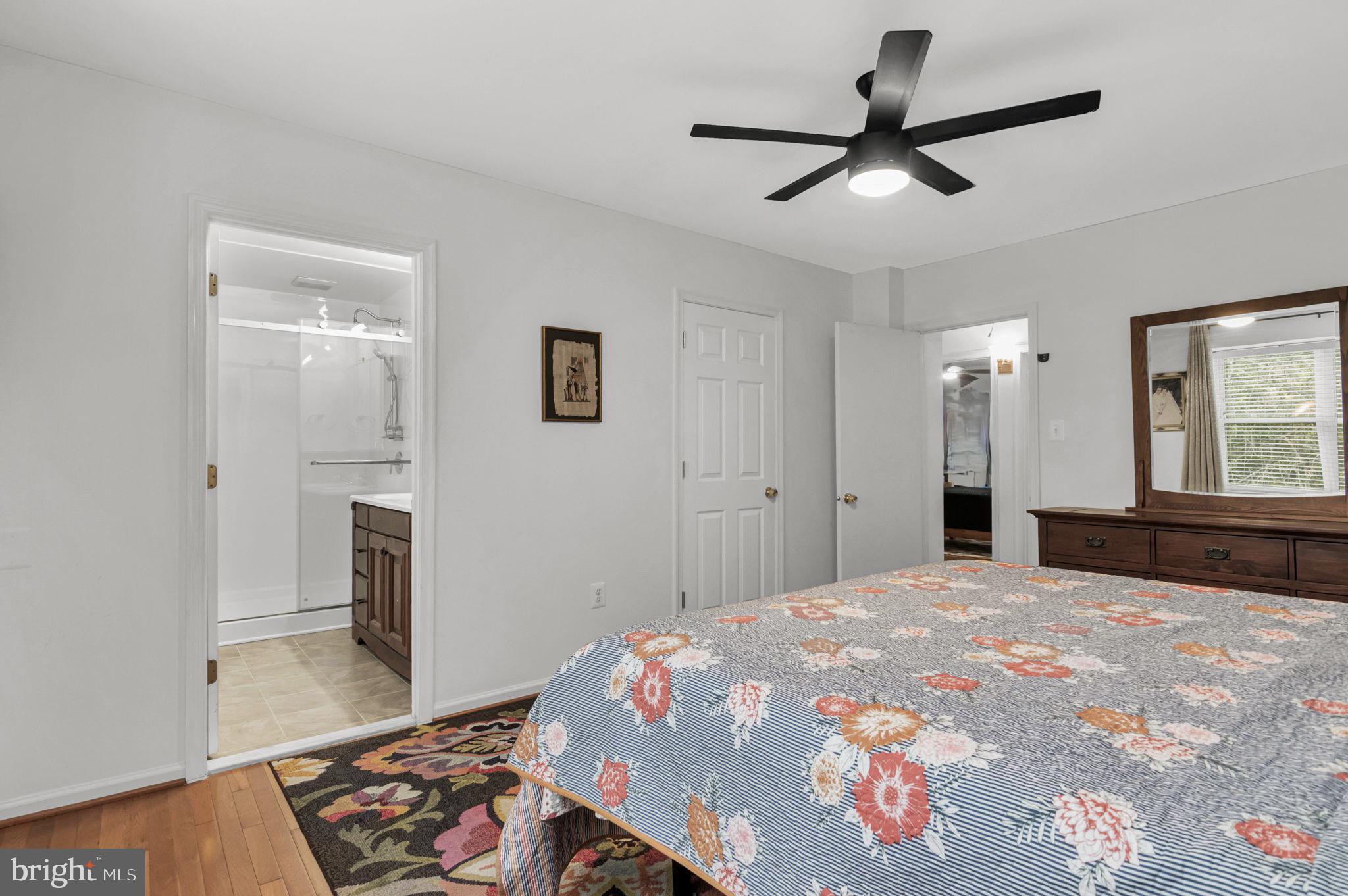 FAIRFAX PLAZA TOWNHOUSES - Residential