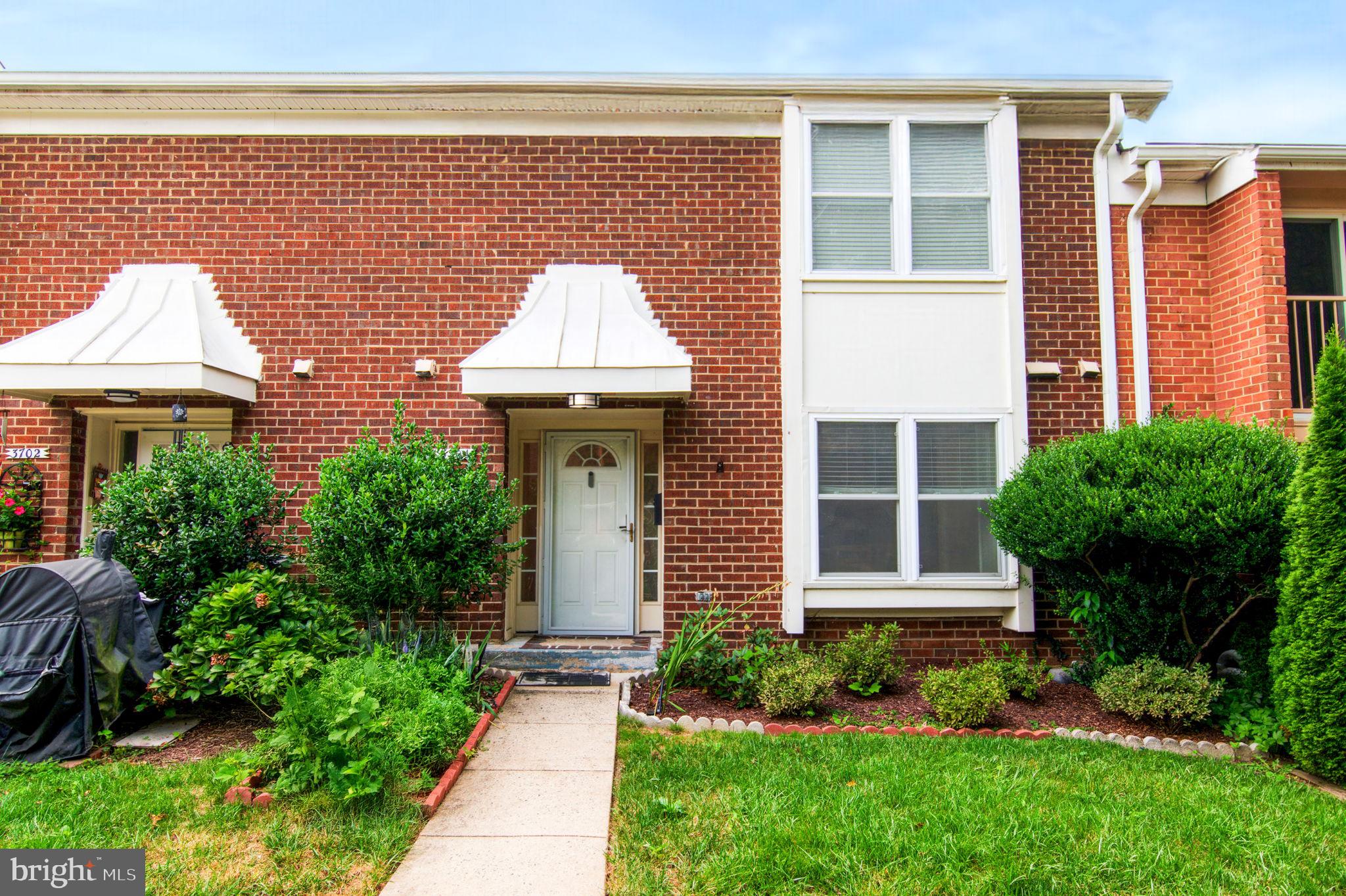 Updated Townhome • Central Fairfax Location • Close to restaurants, shops, schools, commuting routes and metro! Open House Sunday Nov 2nd from 1-4pm.
Beautifully updated and move-in ready, this spacious two-level townhome with easy condo ownership combines modern comfort with a central Fairfax location—just minutes from shopping, dining, parks, and major commuter routes. Set within the sought-after Fairfax Plaza Townhouses community, this home offers 3 bedrooms, 2.5 baths, and approximately 1,506 sq. ft. of bright, well-planned living space, affordably priced under $500K.
The inviting main level features new flooring (2025), a bright open-concept dining and living area with a wall of built-in shelving, and a balcony overlooking a peaceful green courtyard. The updated kitchen showcases granite countertops, stainless steel appliances, and rich wood cabinetry, ideal for both everyday meals and entertaining. Easy access laundry and a refreshed powder room and generous storage complete the first floor.
Upstairs, all bedrooms and hallways feature hardwood flooring. The spacious primary suite offers a walk-in closet, dual-sink vanity, and a beautifully updated walk-in shower (2025). Two additional bedrooms share a stylishly updated hall bath. There’s also a convenient linen closet and pull-down attic access for storage.
Recent upgrades include a new water heater (2025), updated electrical panel and wiring, and Anderson windows throughout. A low condo fee covers water, trash, and exterior maintenance, supporting a truly low-maintenance lifestyle.
The Fairfax Plaza Townhouses community features manicured courtyards, a pool, tot lots, and a community center, all designed for relaxed, easy living. Parking includes one assigned space plus two visitor passes with ample additional visitor parking nearby.
Outstanding location close to Trader Joe’s, HomeGoods, Lifetime Fitness, Pan Am Shopping Center, Cinema Arts Theatre, and Fairfax Ice Arena, with Crooked Branch Park and Cross-County Trail access less than half a mile away. Convenient to I-66, Route 50, Route 29, and the Vienna/Fairfax Metro, offering quick access to DC, Tysons, and Mosaic District.
Served by the Mantua Elementary, Frost Middle, and Woodson High School. With its desirable updates, excellent location, and strong community amenities, this home delivers exceptional Fairfax value in a peaceful garden setting.
